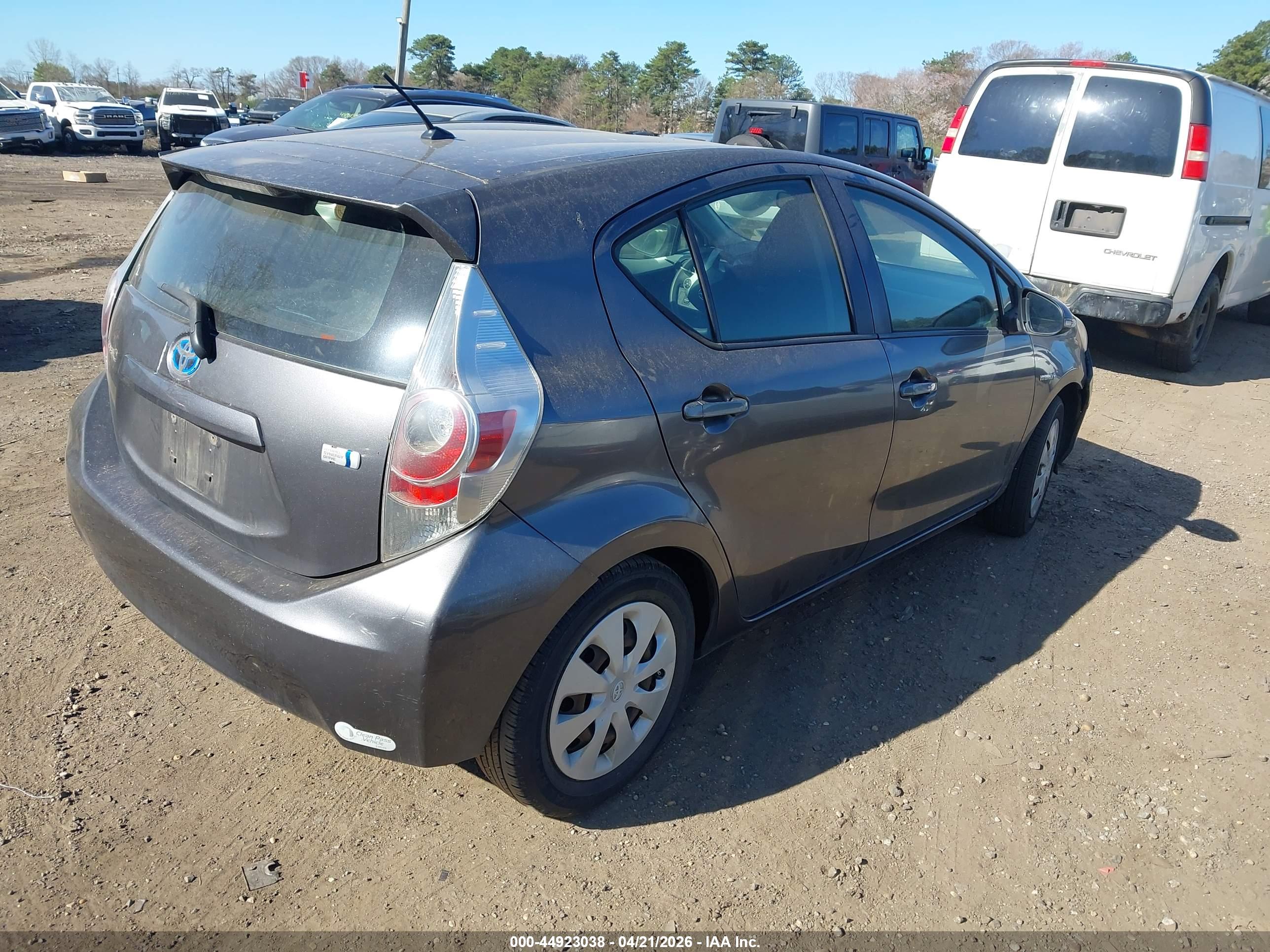 TOYOTA PRIUS image 4