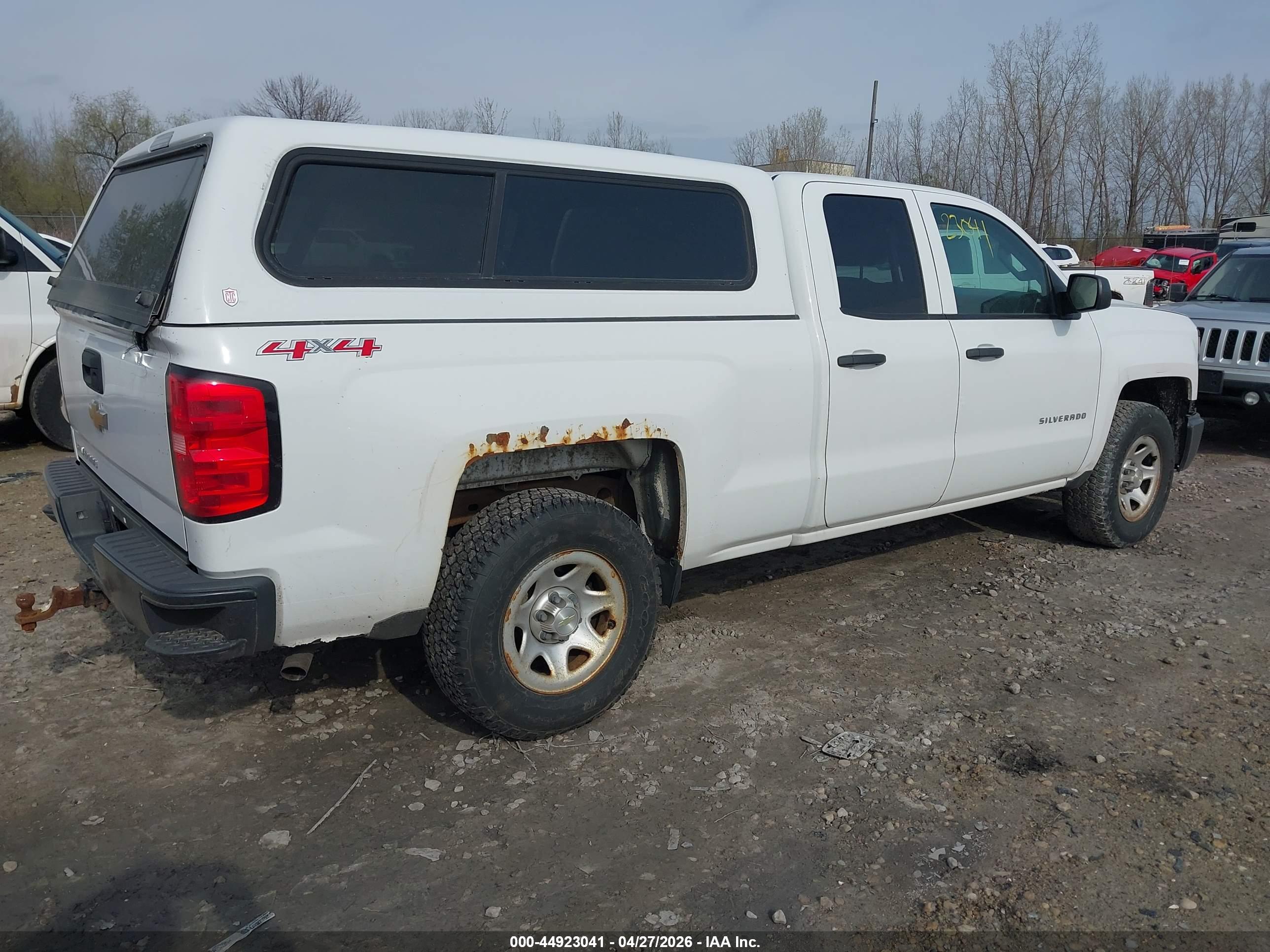 CHEVROLET SILVERADO image 4