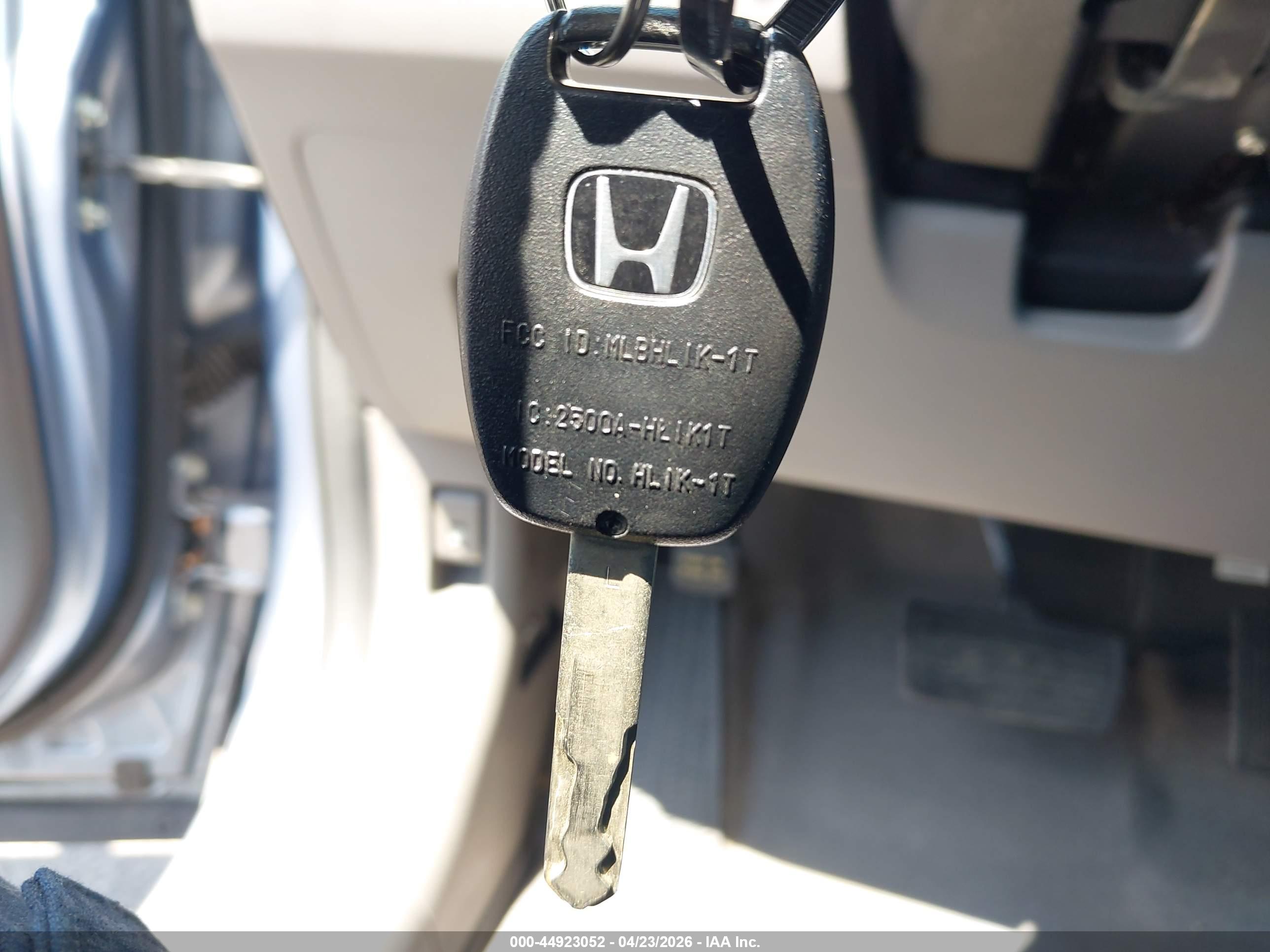 HONDA CR-V image 11