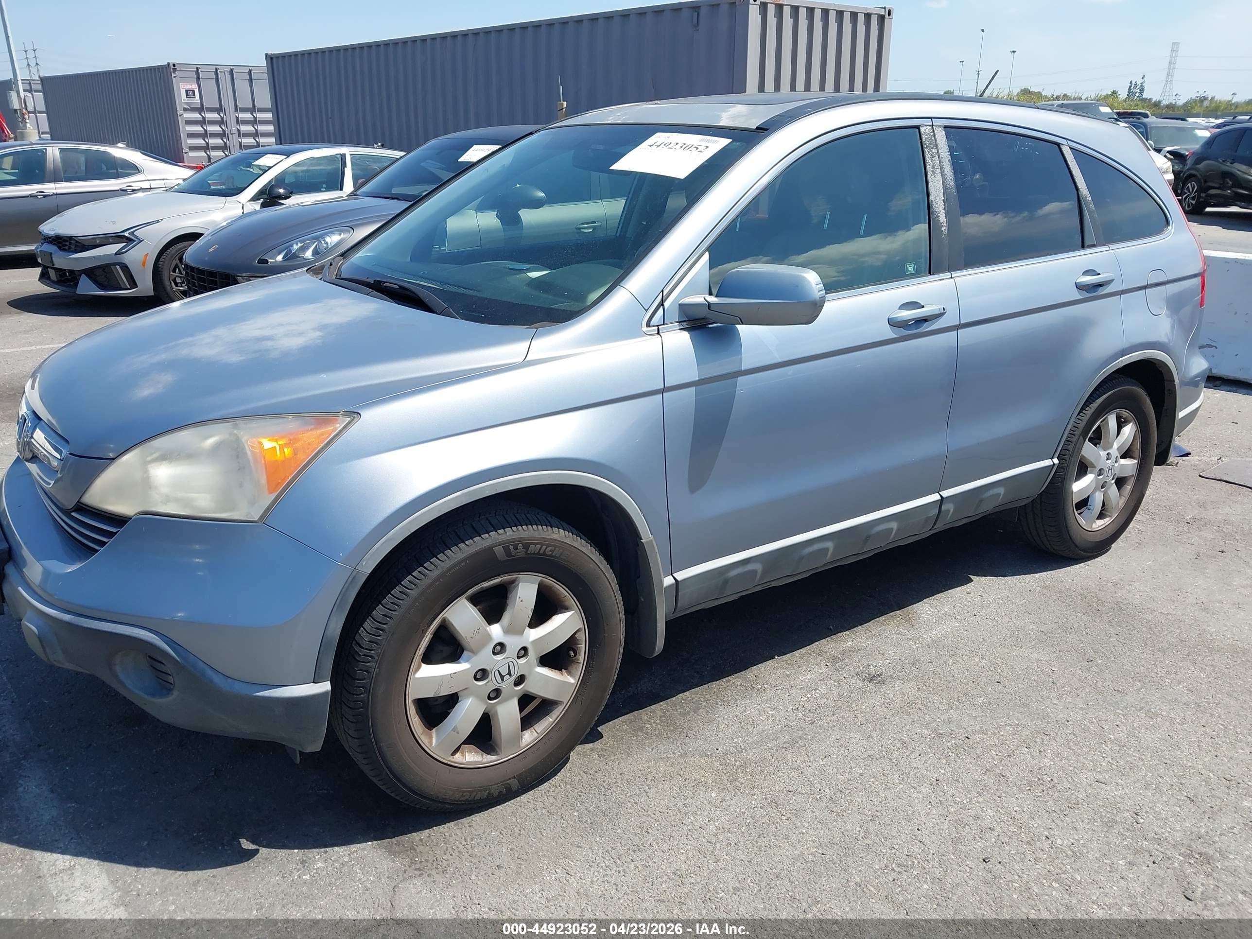 HONDA CR-V image 2