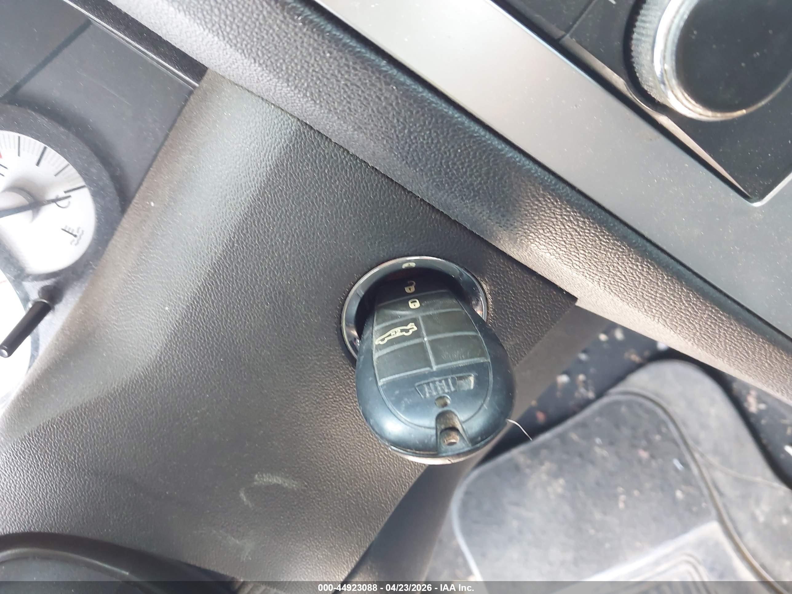 CHRYSLER 300 image 11