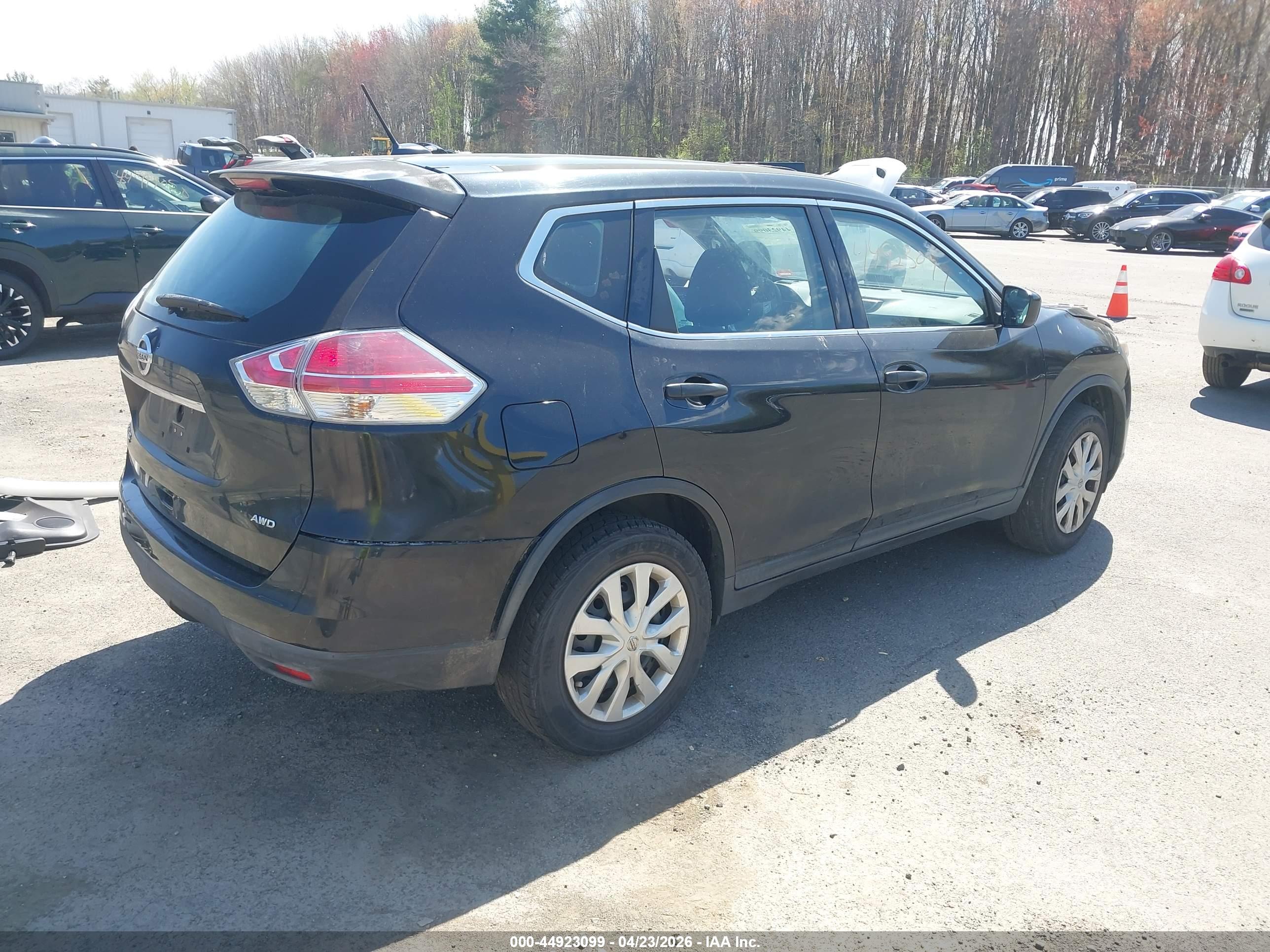 NISSAN ROGUE image 4