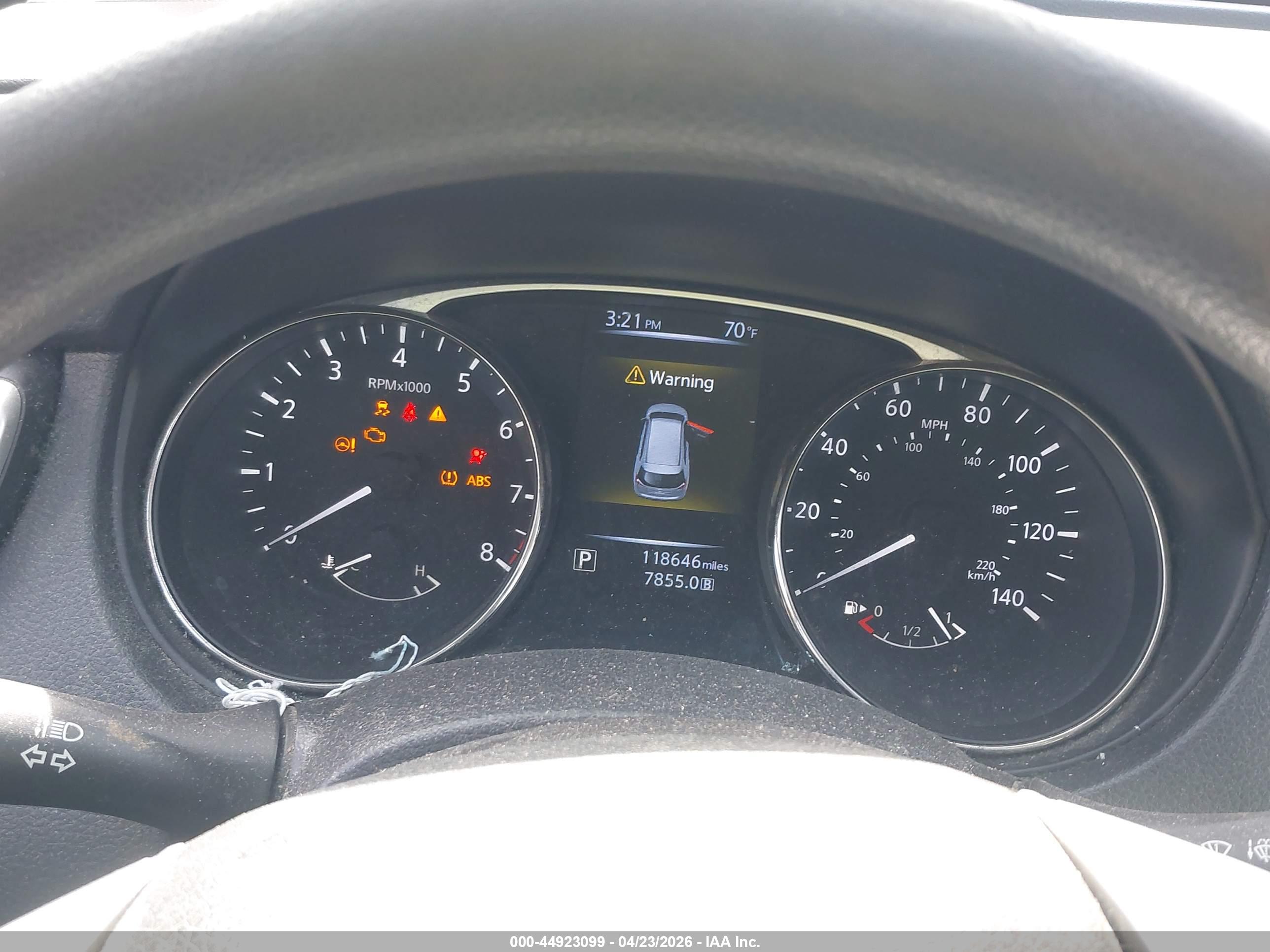 NISSAN ROGUE image 7