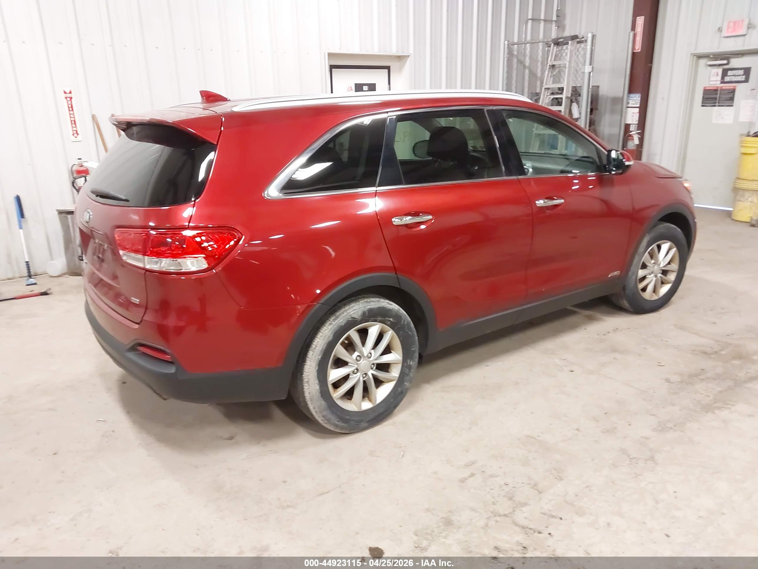 KIA SORENTO image 4