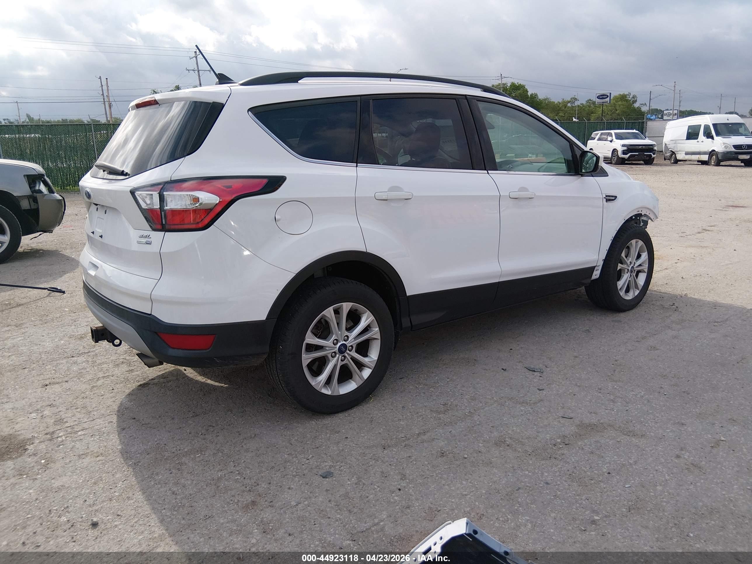 FORD ESCAPE image 4