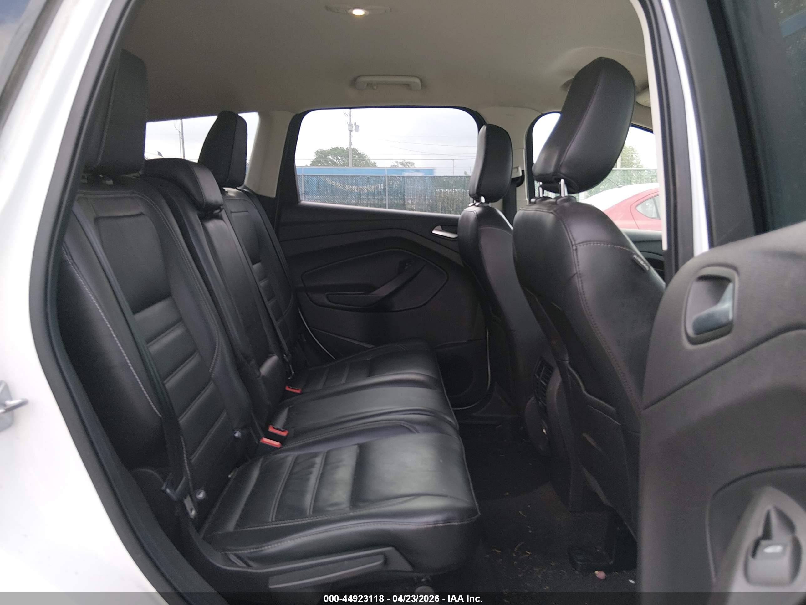 FORD ESCAPE image 8