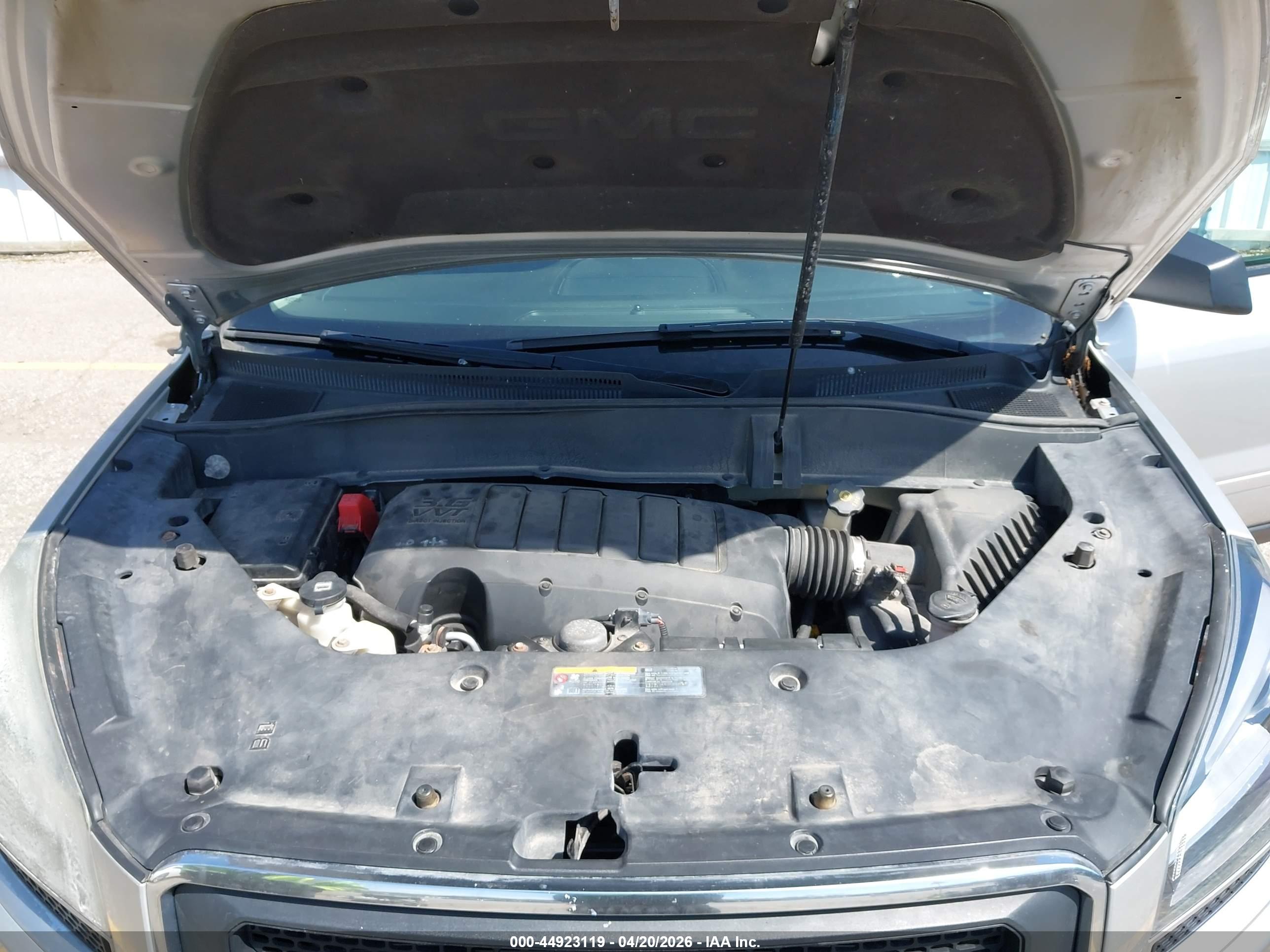 GMC ACADIA image 10