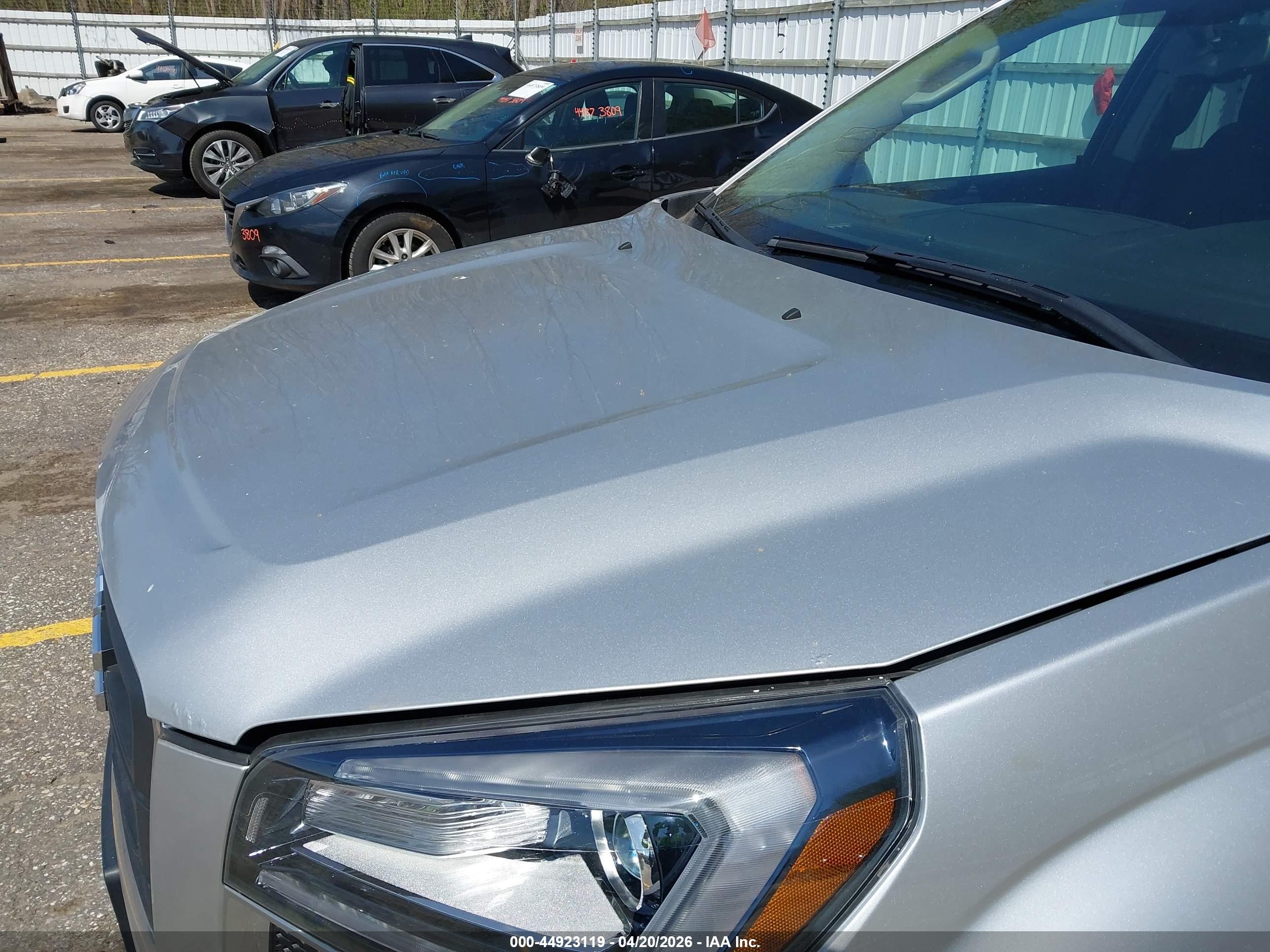GMC ACADIA image 6