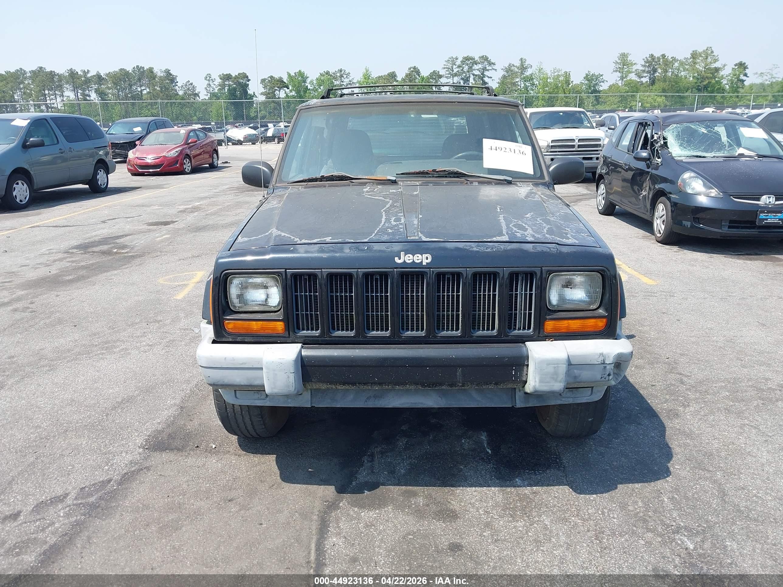 JEEP CHEROKEE image 6