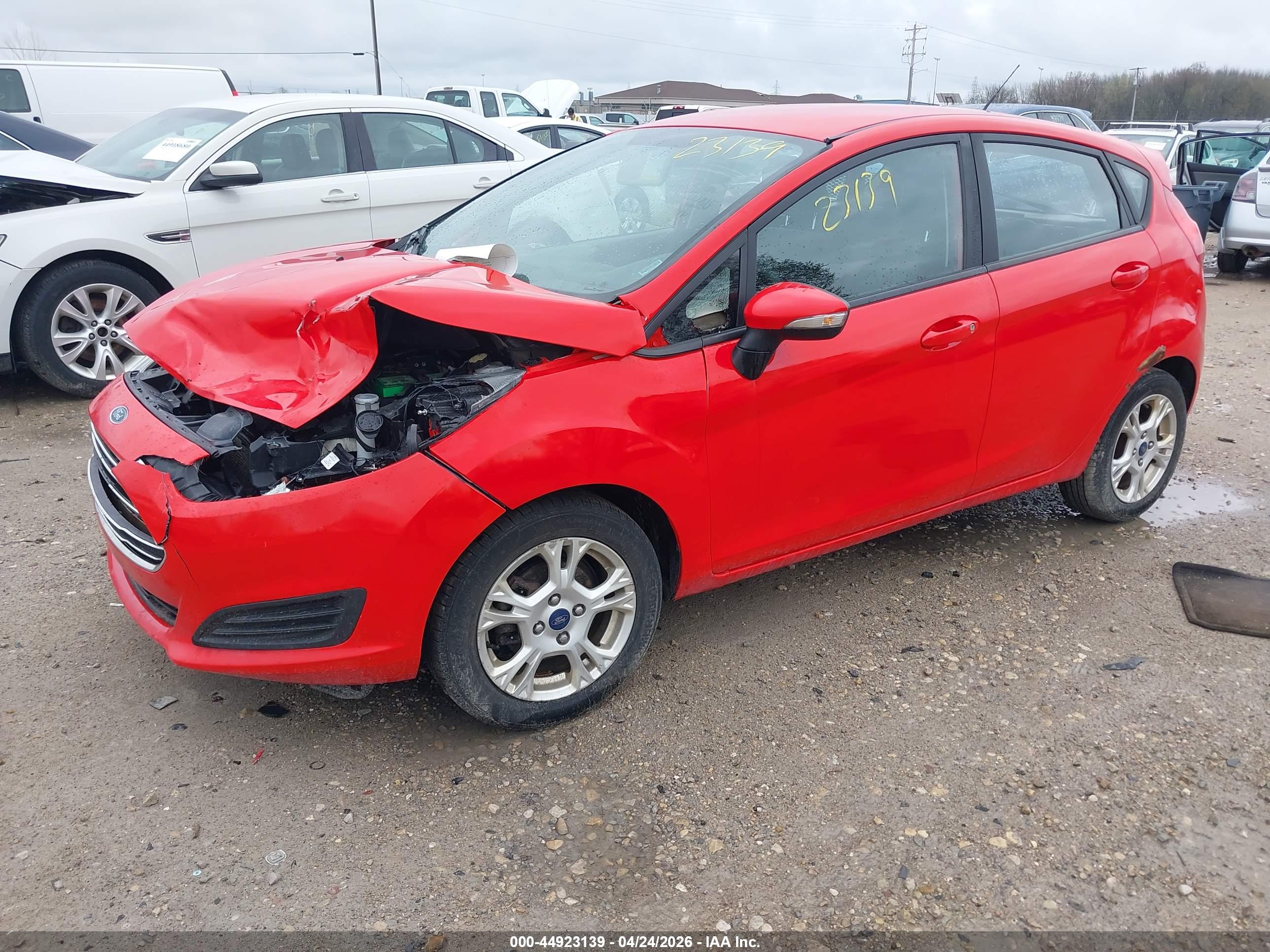 FORD FIESTA image 2