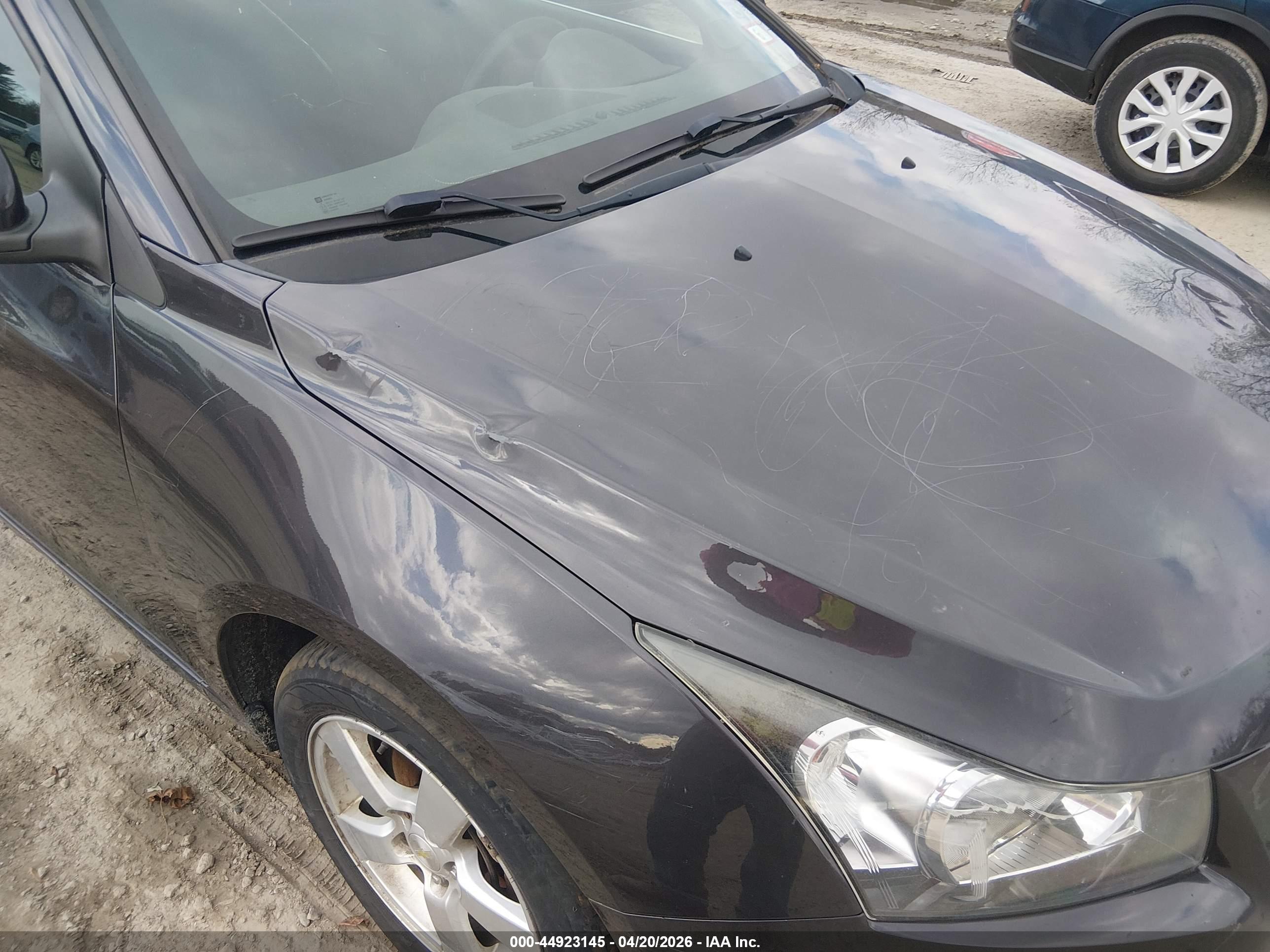 CHEVROLET CRUZE image 6