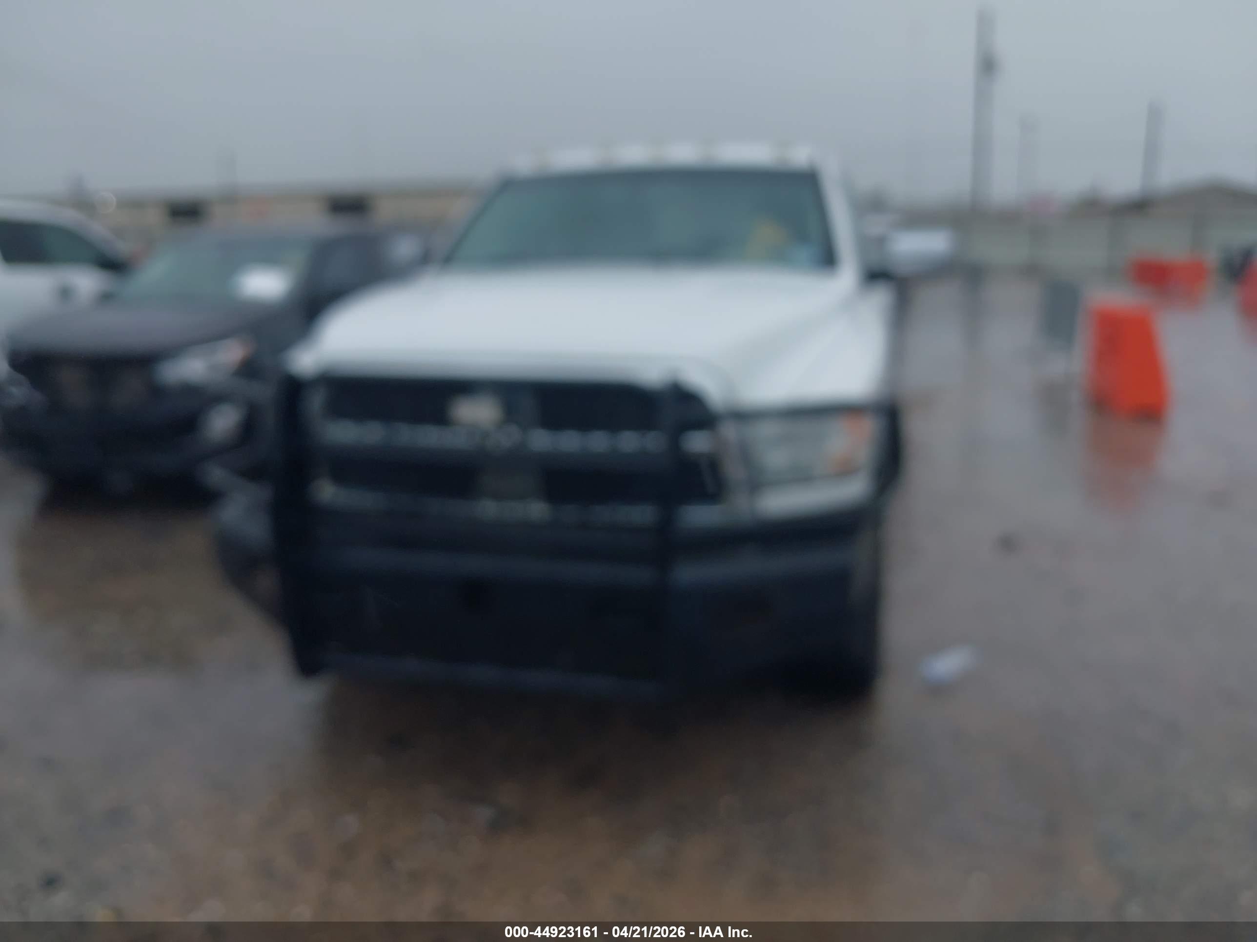 RAM 2500 image 6