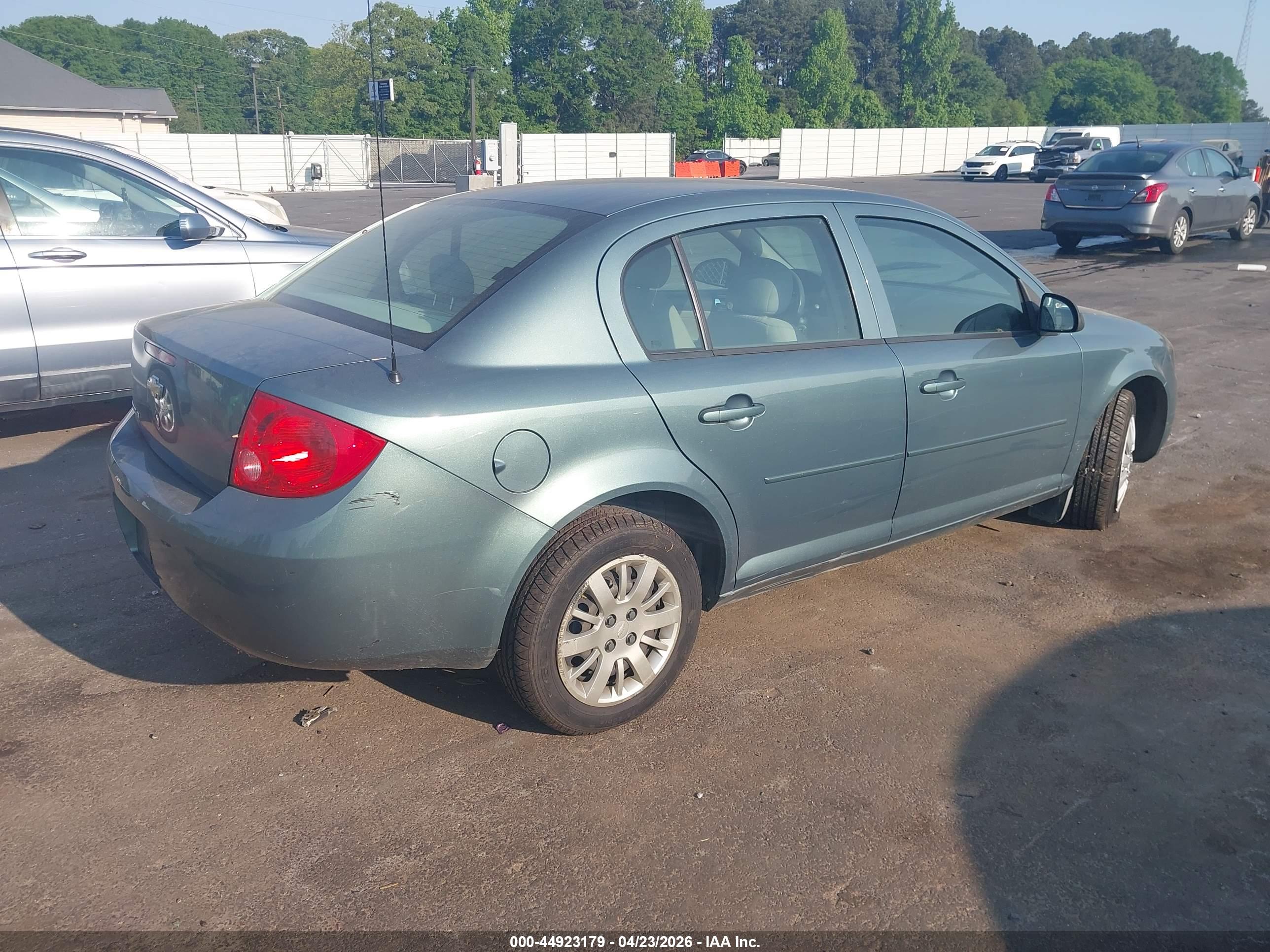 CHEVROLET COBALT image 4