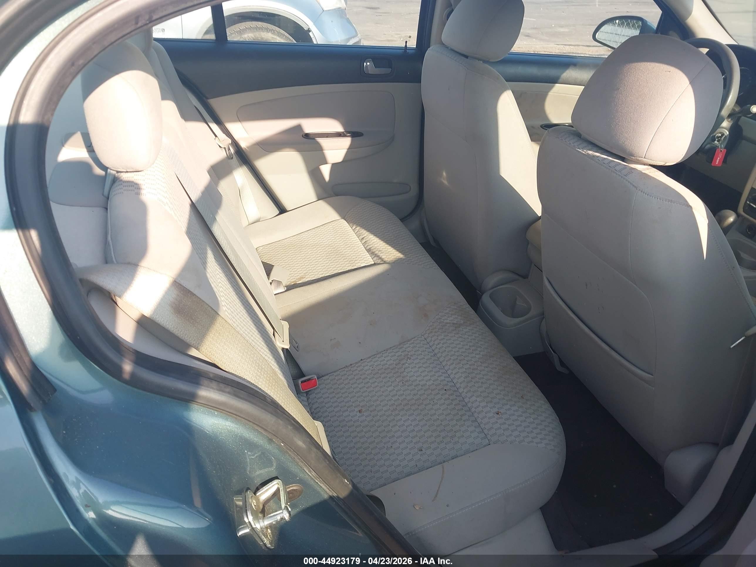CHEVROLET COBALT image 8