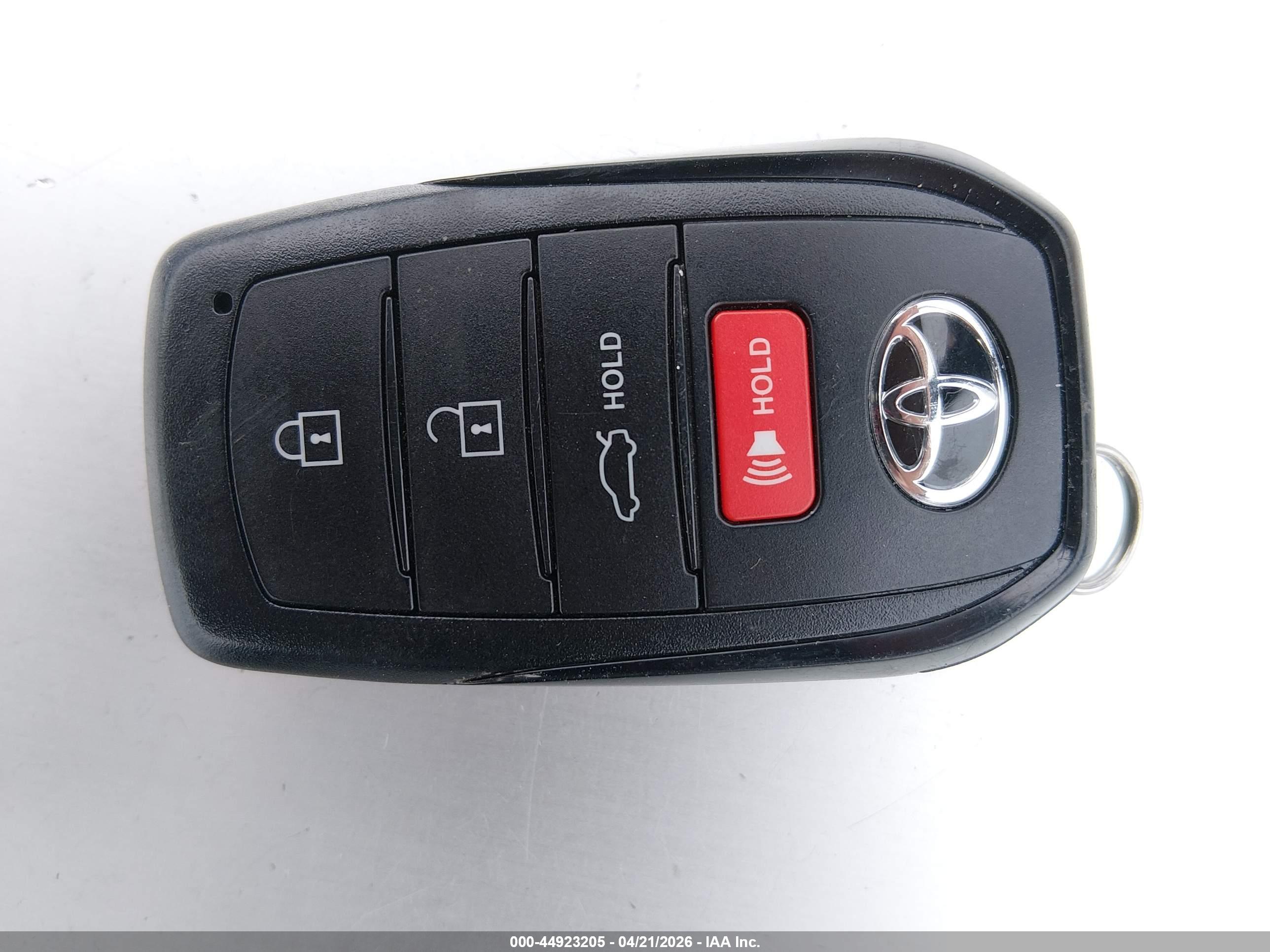 TOYOTA CAMRY image 11