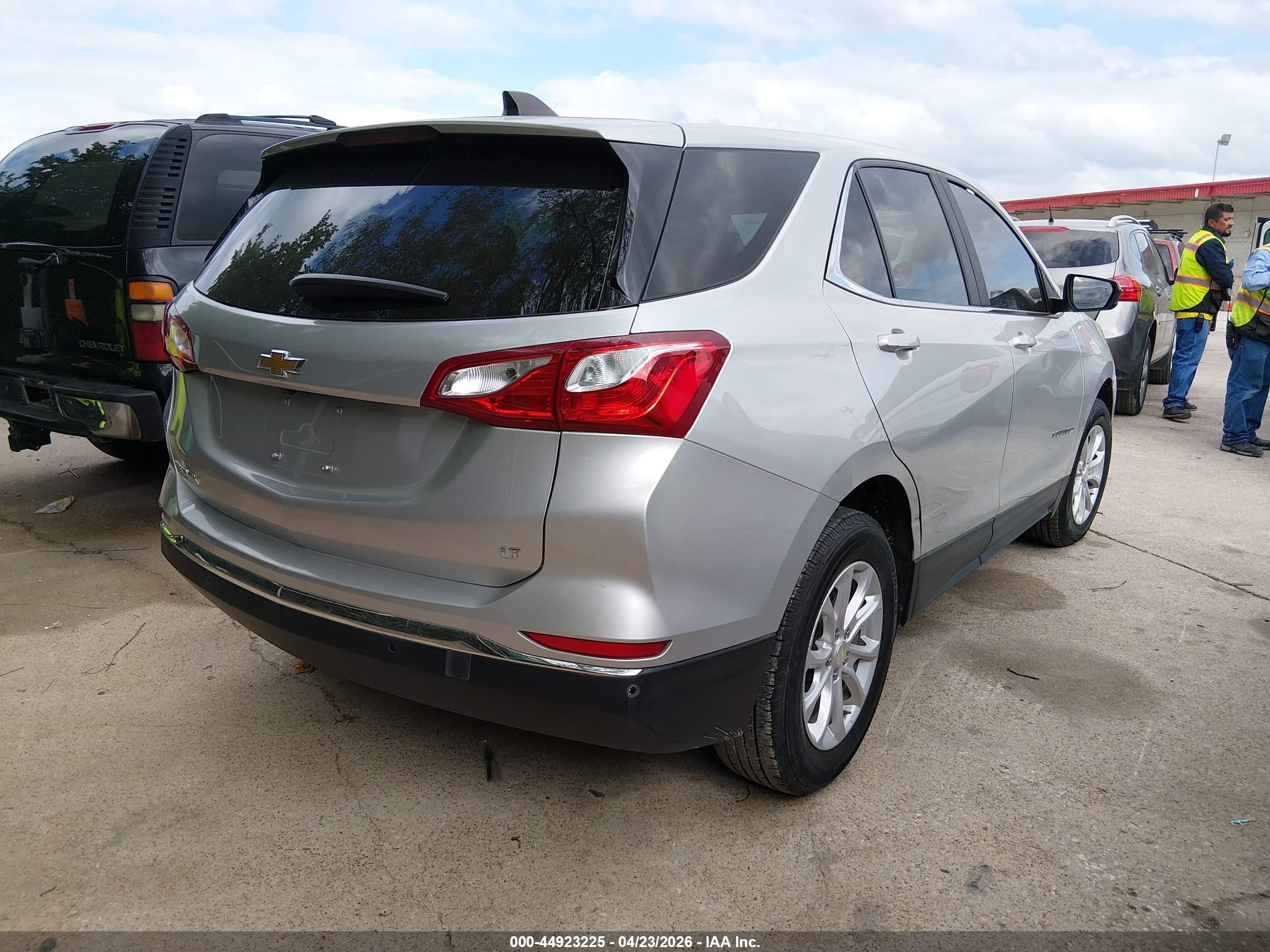 CHEVROLET EQUINOX image 4