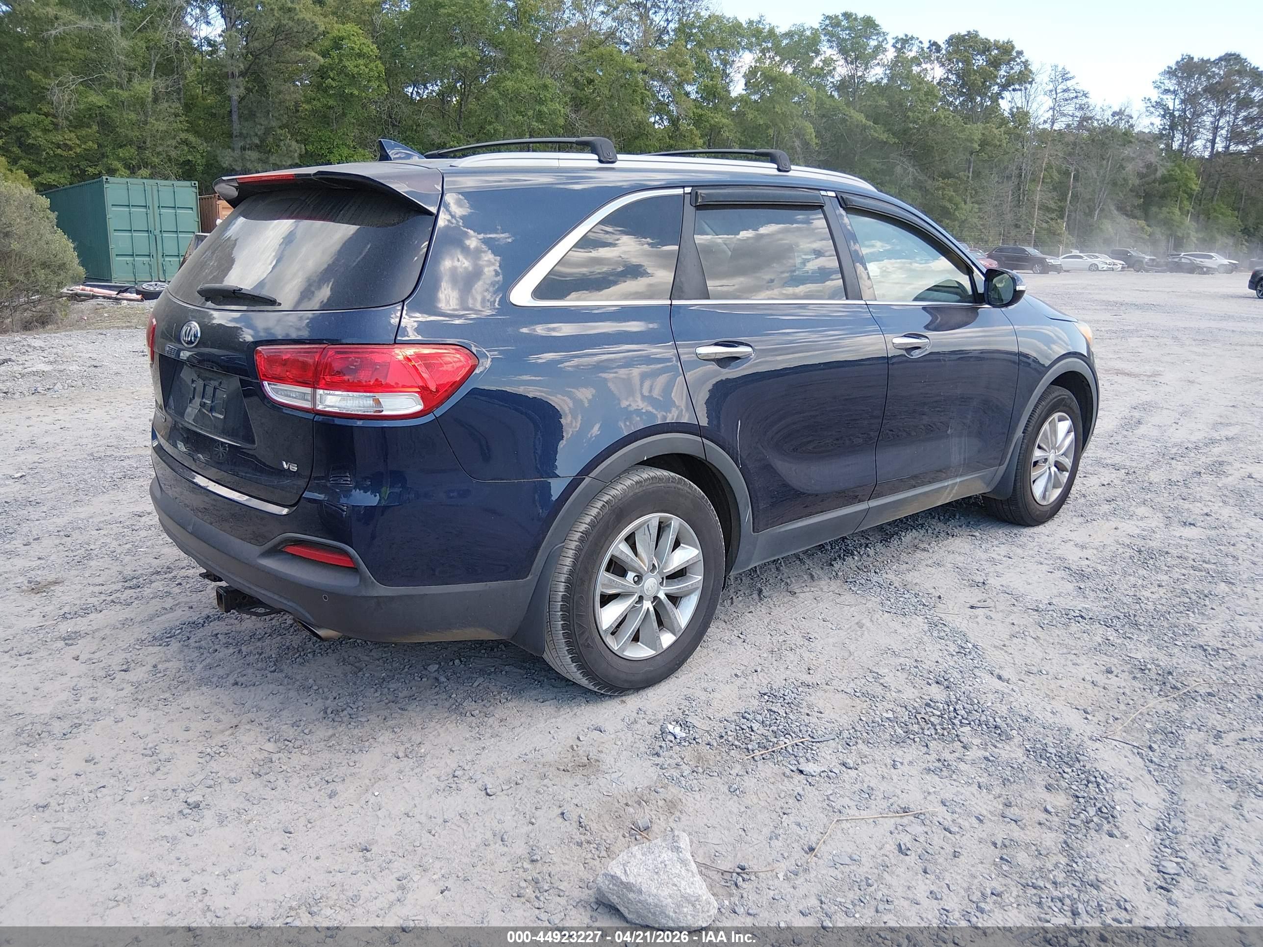 KIA SORENTO image 4