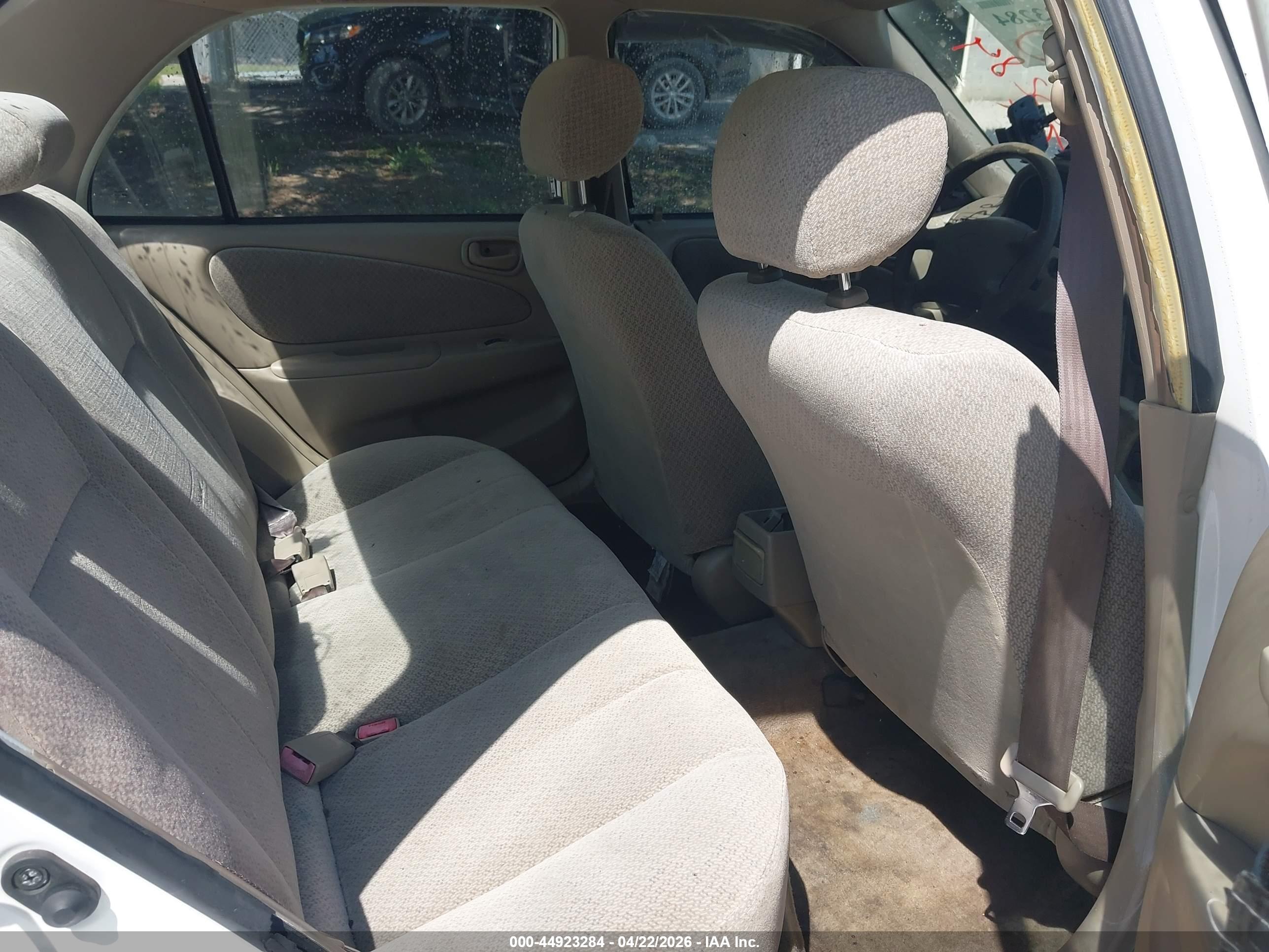 TOYOTA COROLLA image 8