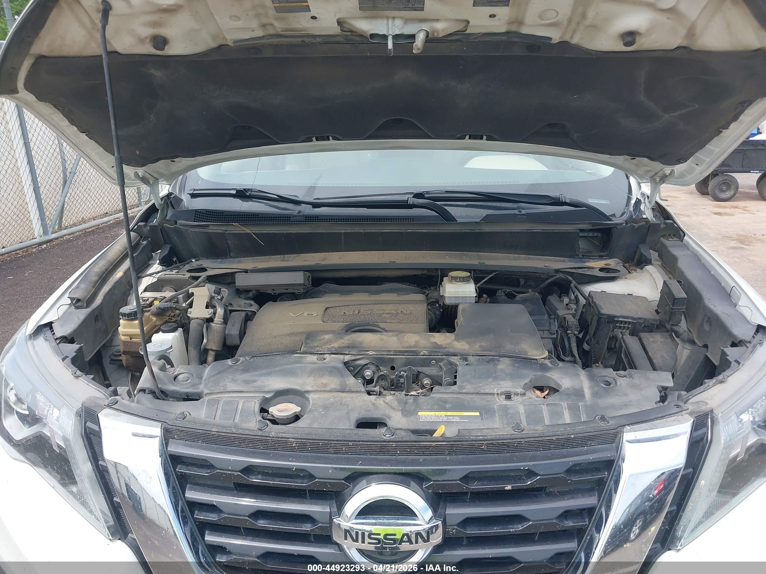 NISSAN PATHFINDER image 10