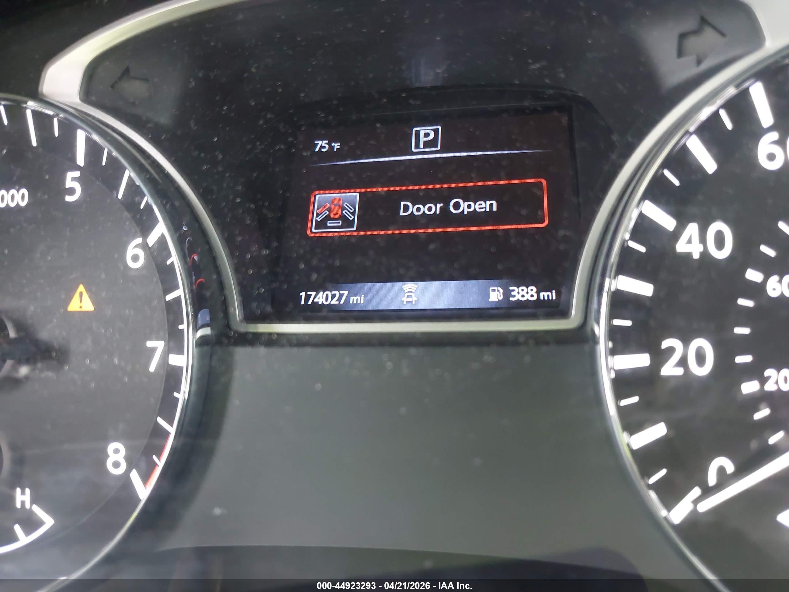 NISSAN PATHFINDER image 7