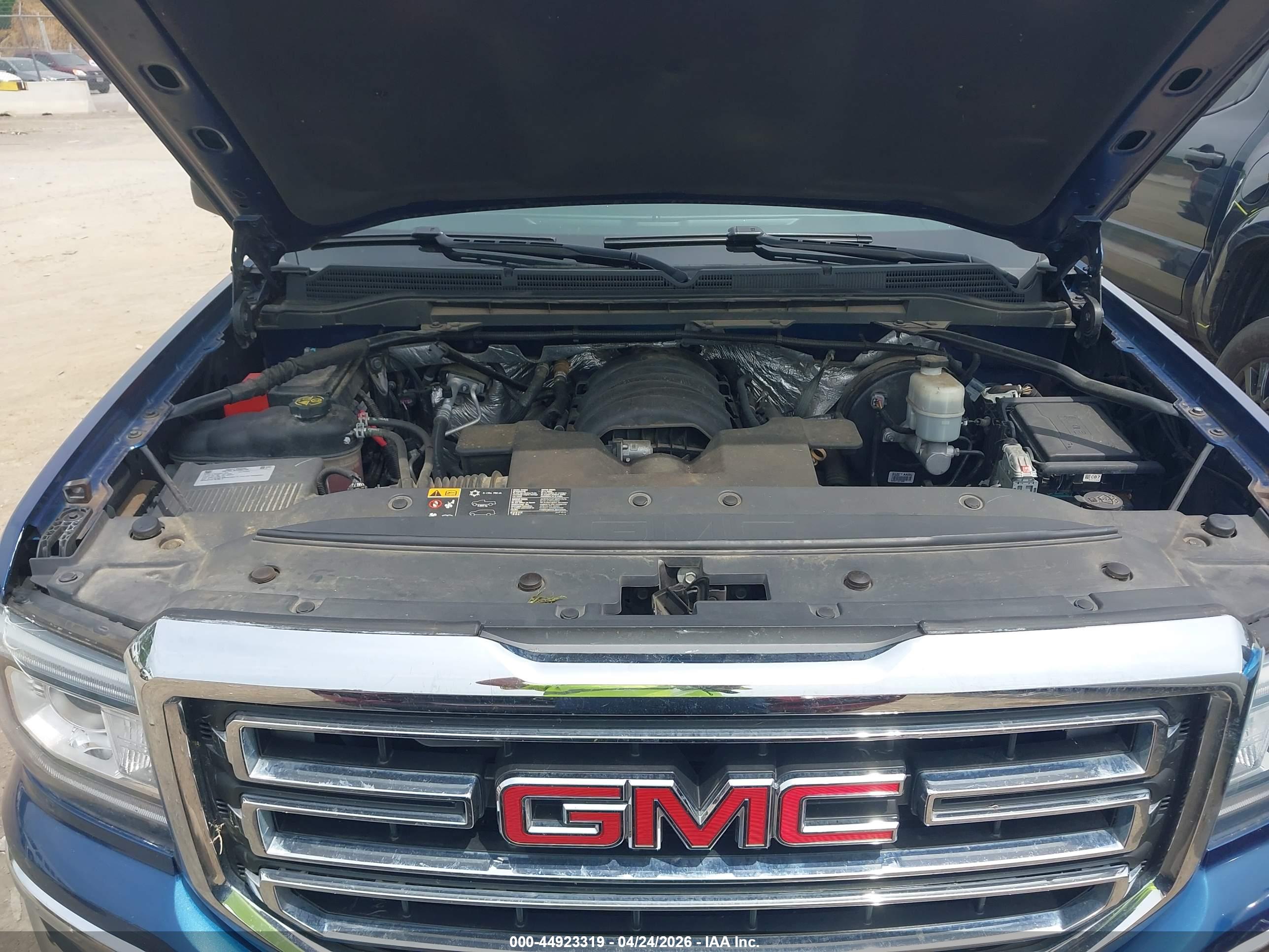 GMC SIERRA image 10