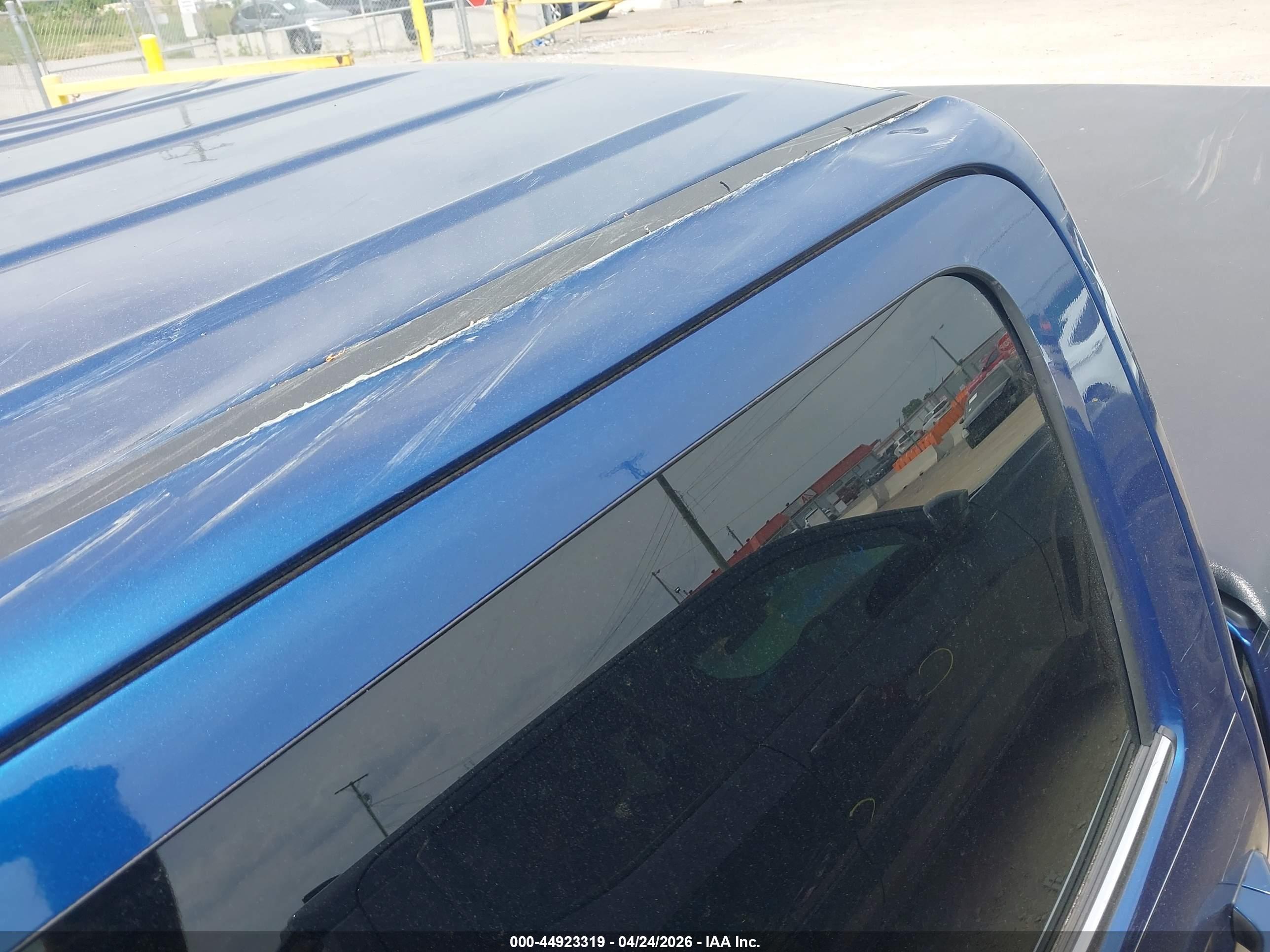 GMC SIERRA image 6