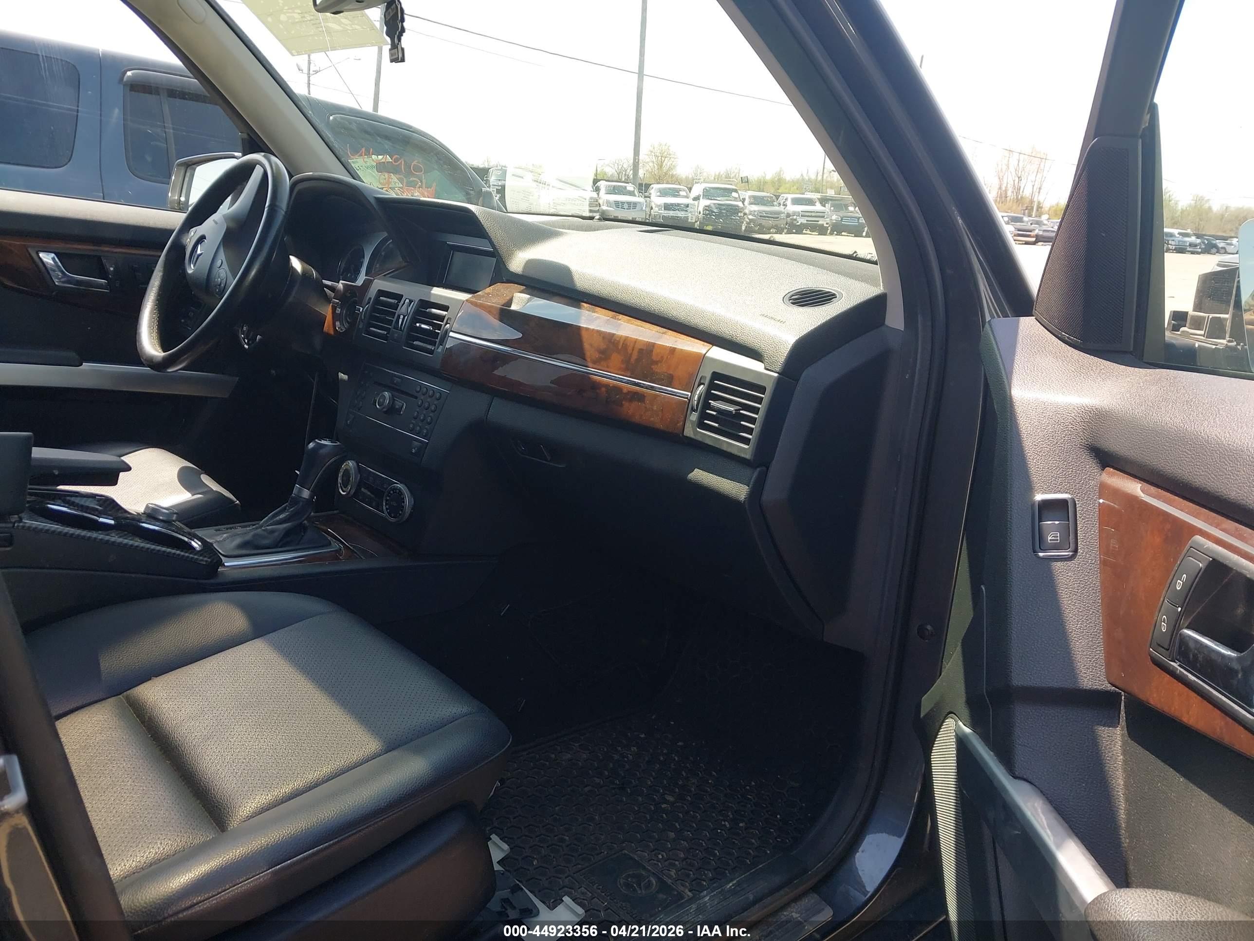 MERCEDES-BENZ GLK image 5