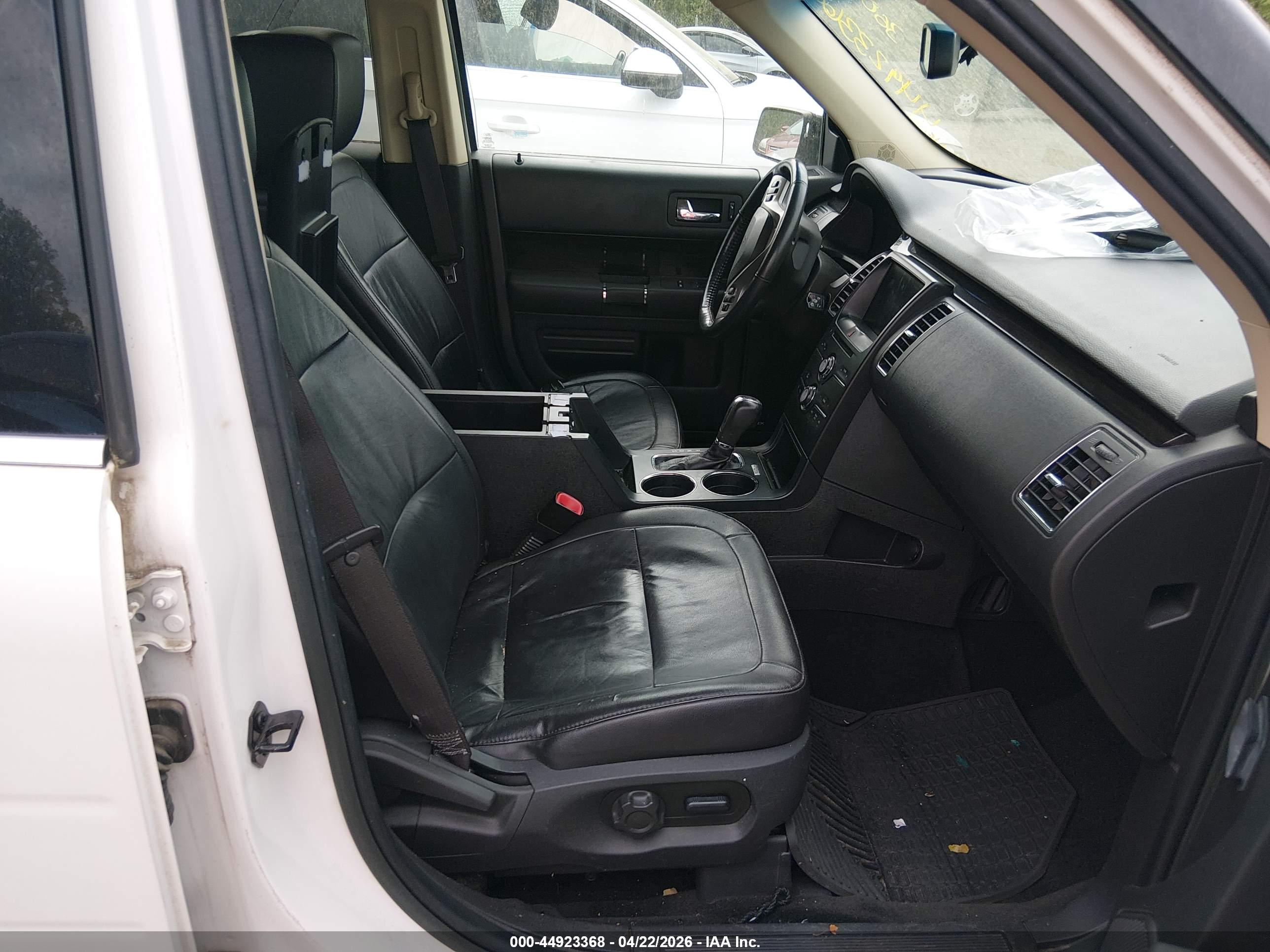 FORD FLEX image 5