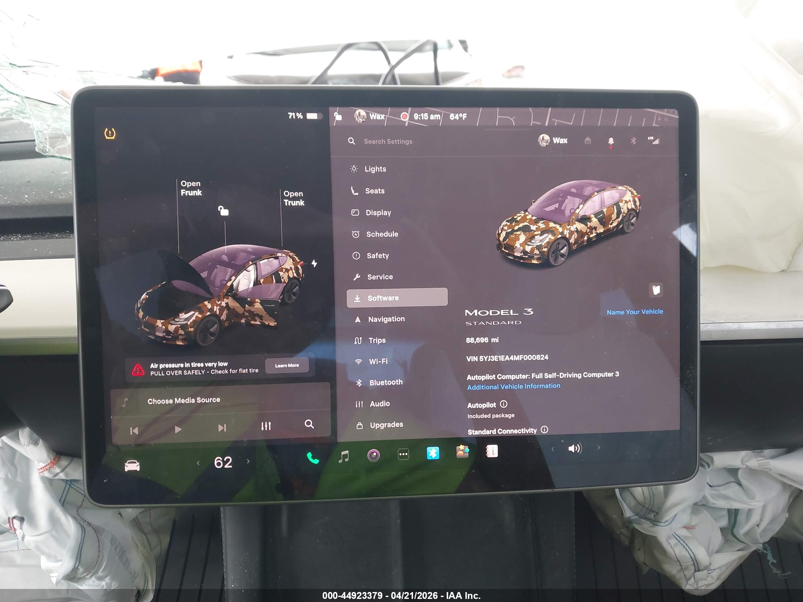 TESLA MODEL image 7