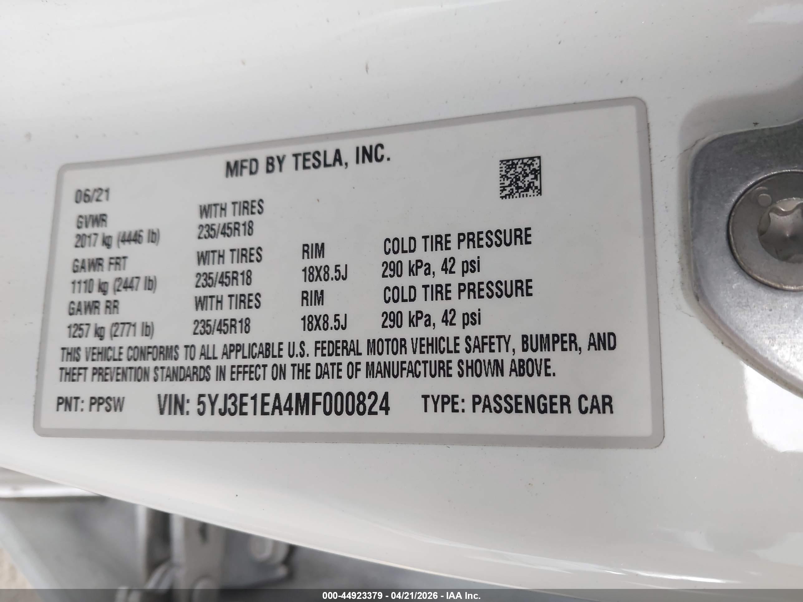 TESLA MODEL image 9