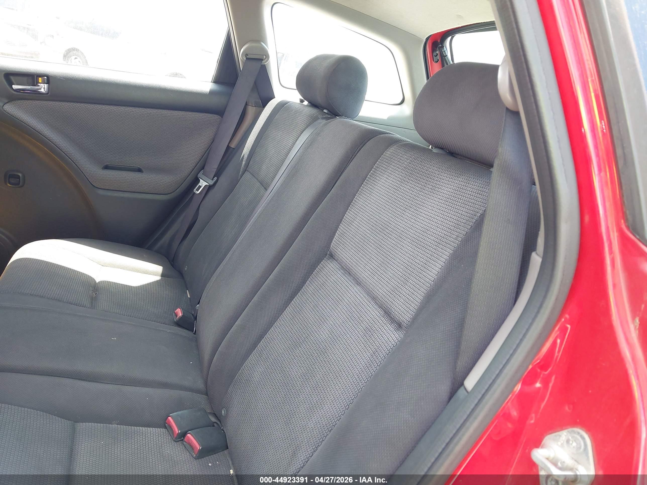 TOYOTA COROLLA image 8