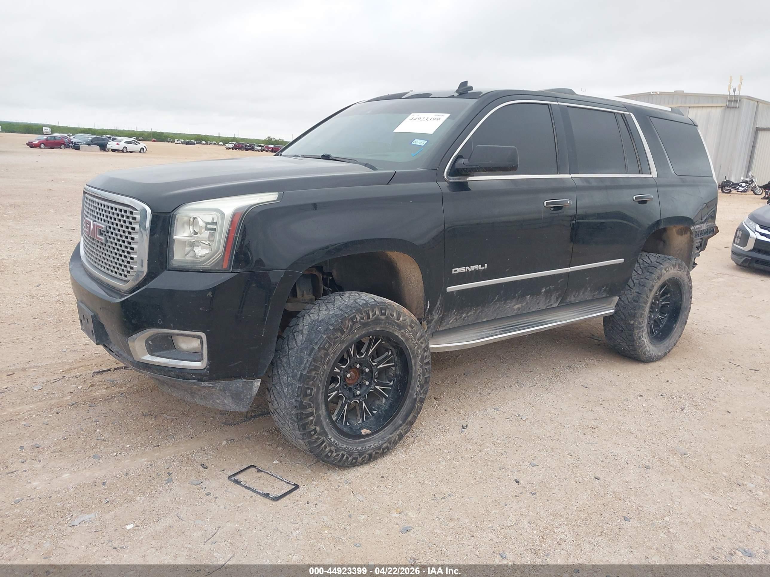 GMC YUKON image 2
