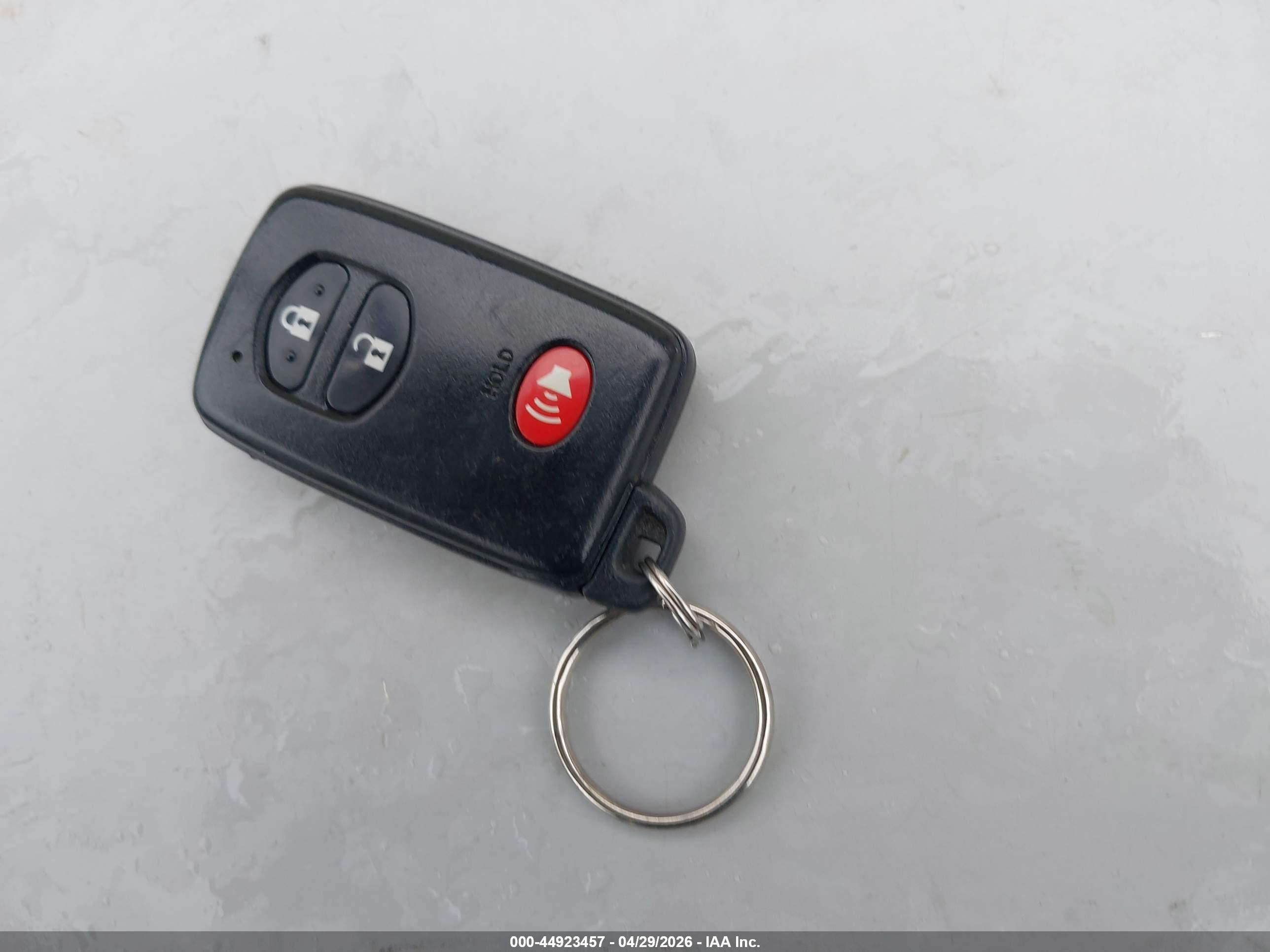 TOYOTA PRIUS image 11