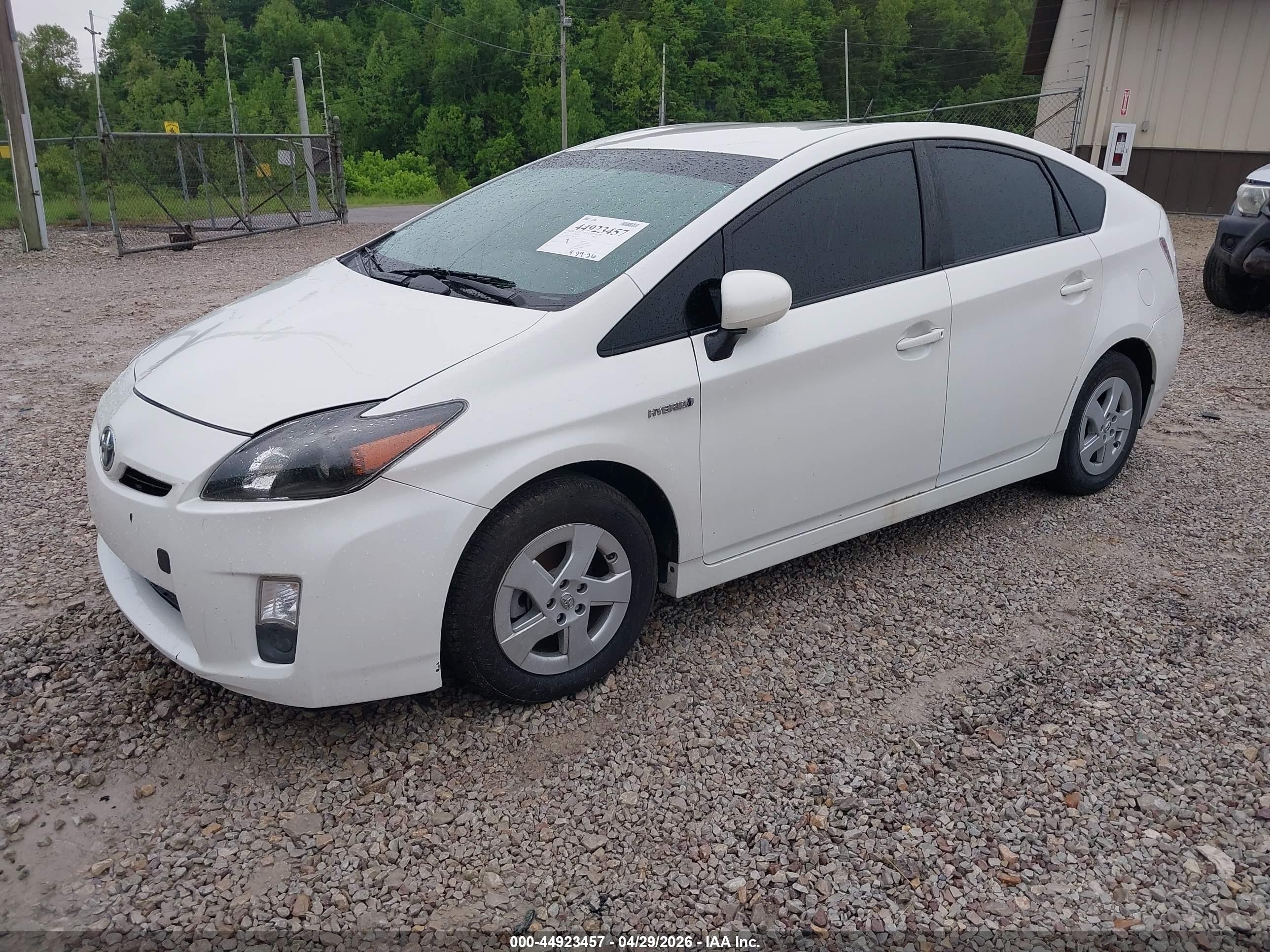 TOYOTA PRIUS image 2