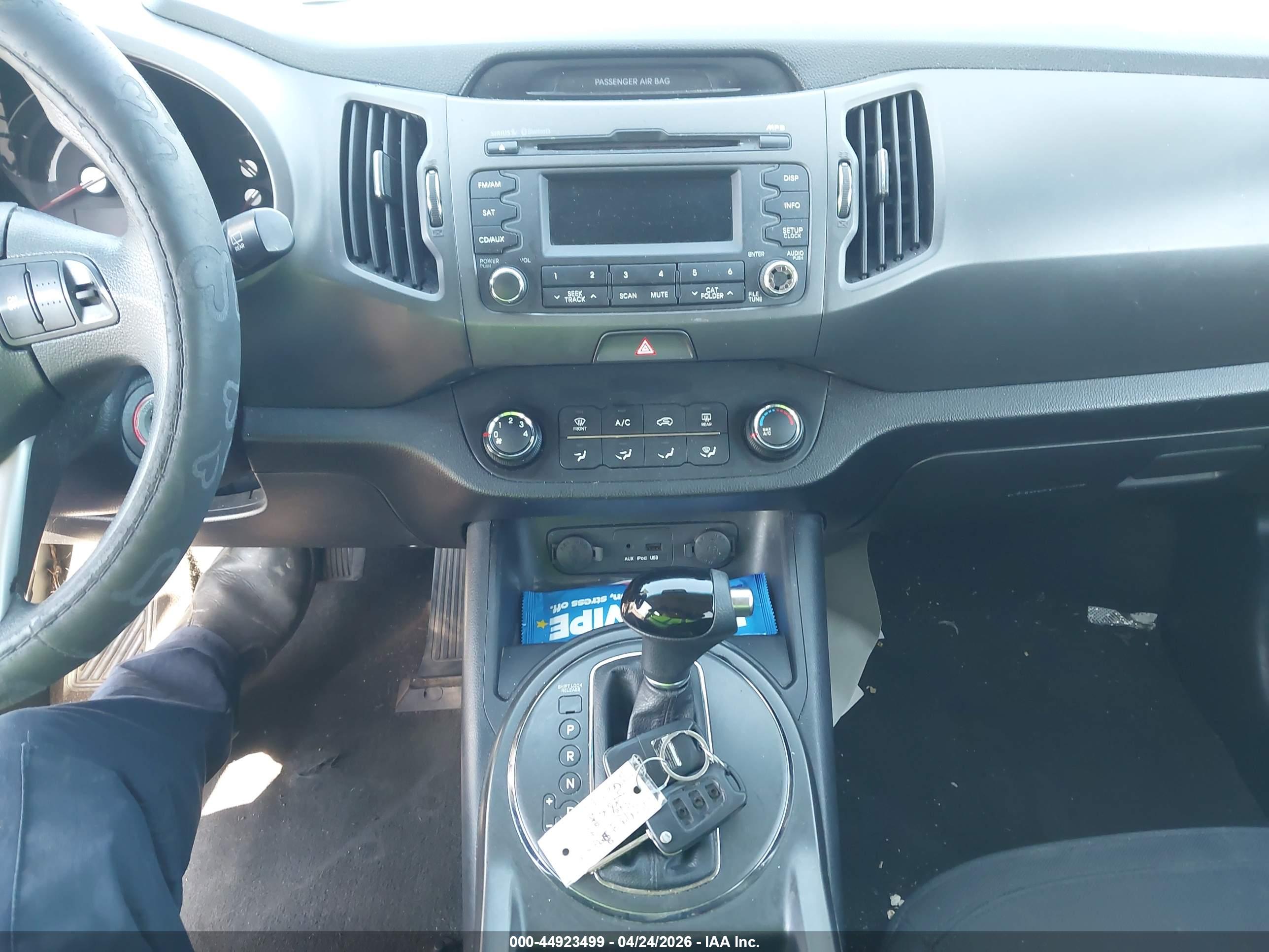 KIA SPORTAGE image 11