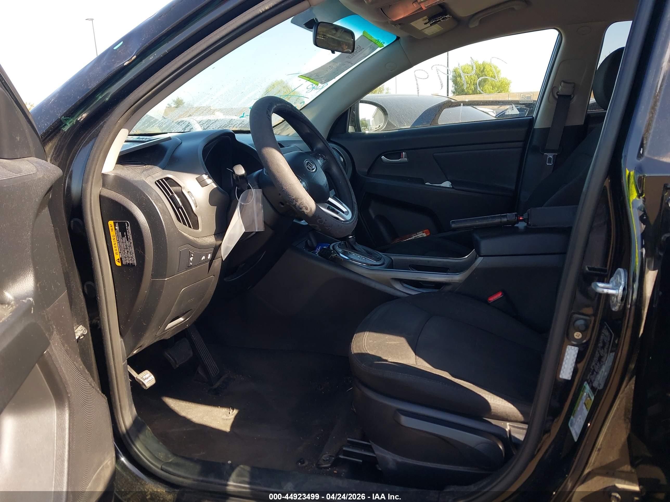 KIA SPORTAGE image 5