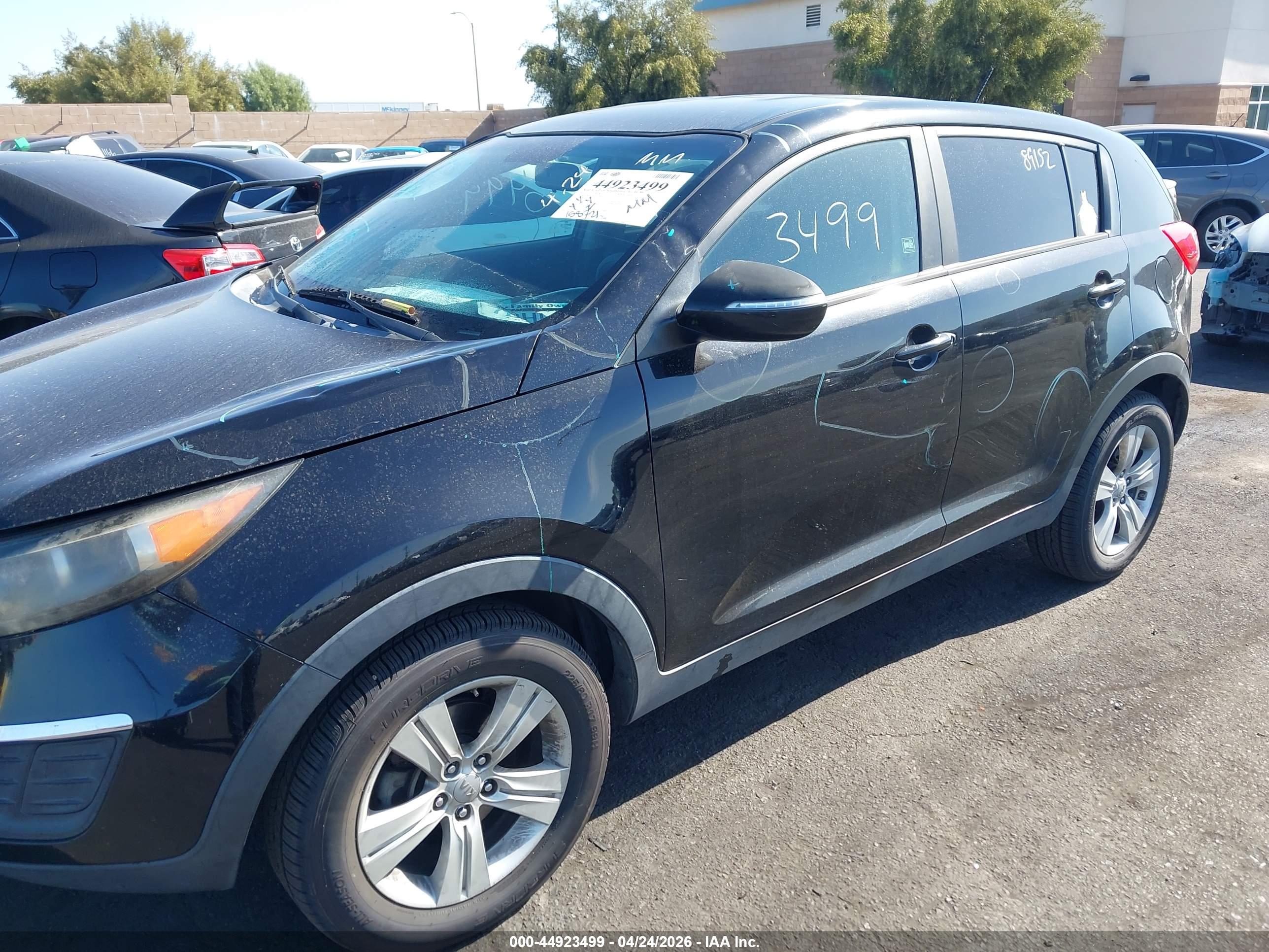 KIA SPORTAGE image 6