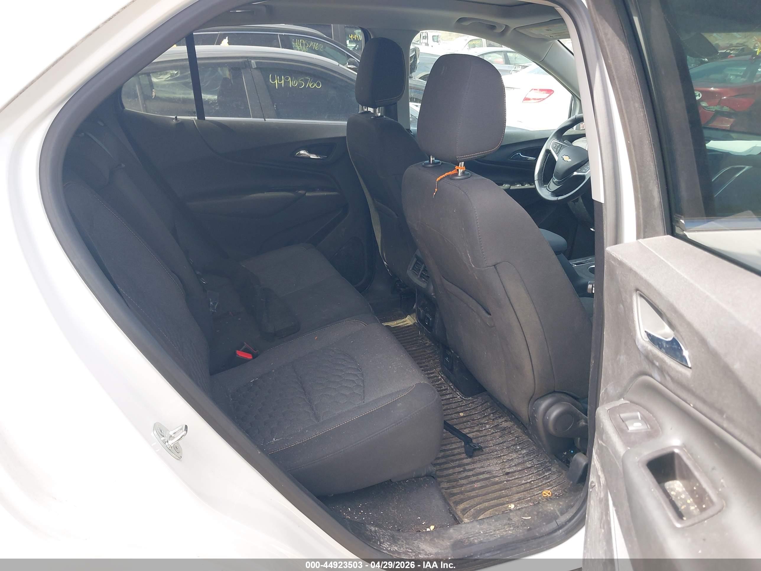 CHEVROLET EQUINOX image 8