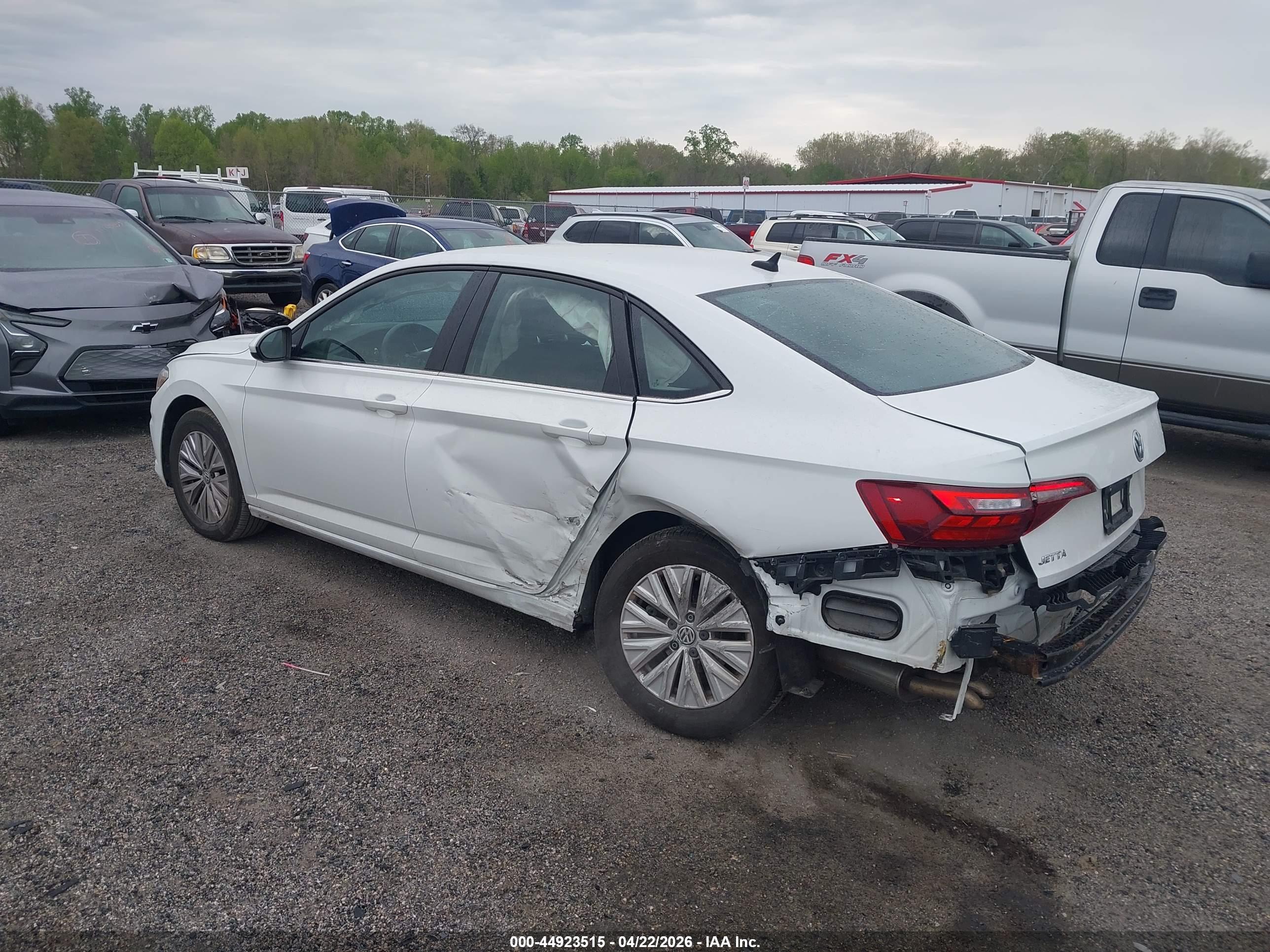 VOLKSWAGEN JETTA image 3