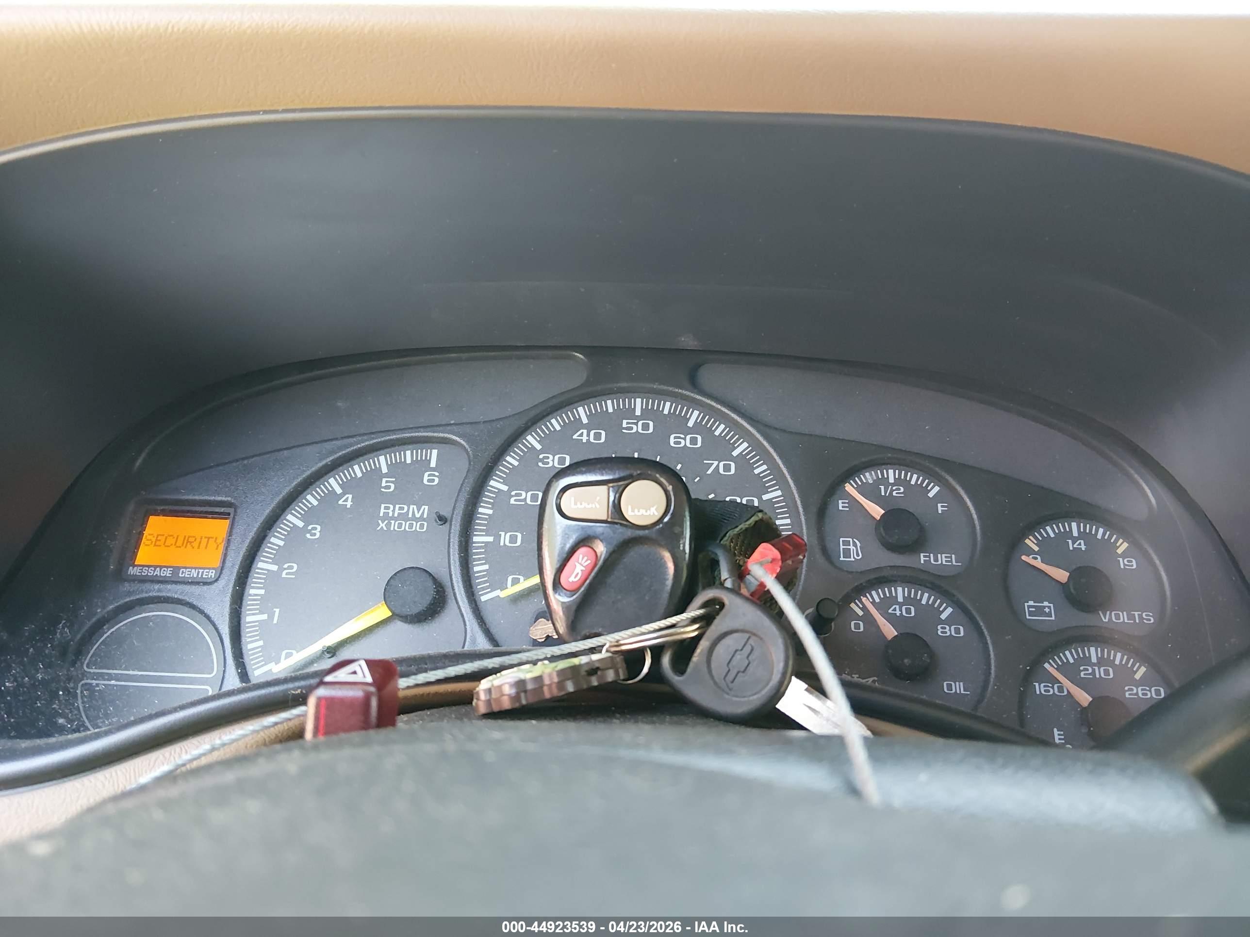 CHEVROLET SILVERADO image 11