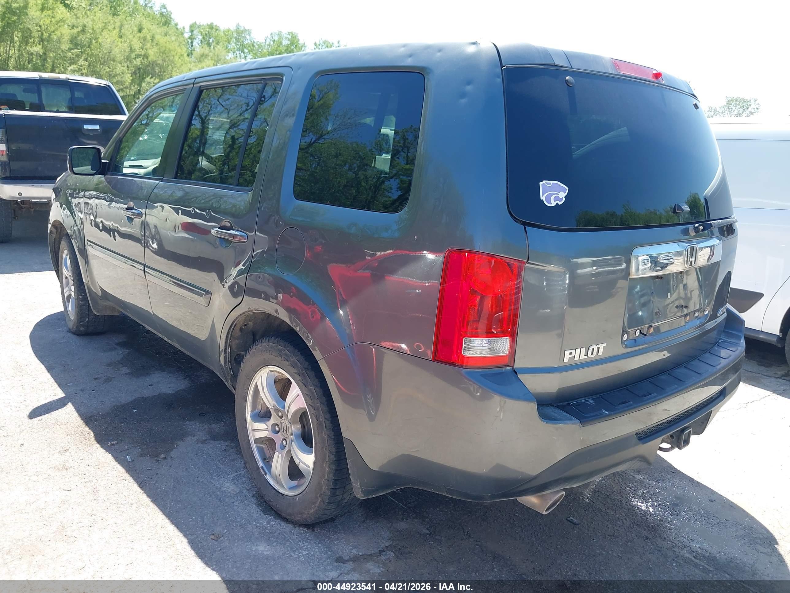 HONDA PILOT image 3