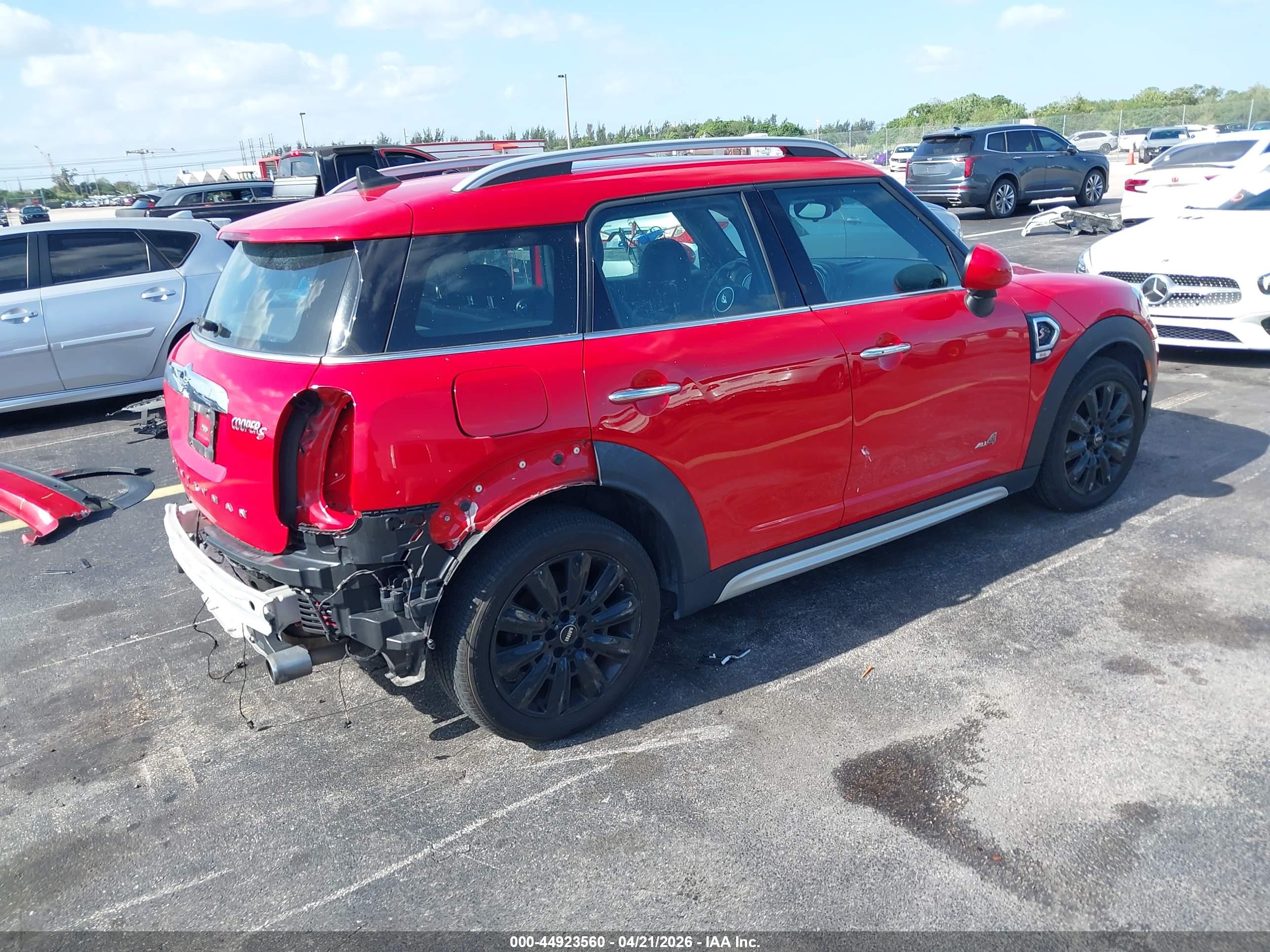 MINI COUNTRYMAN image 4