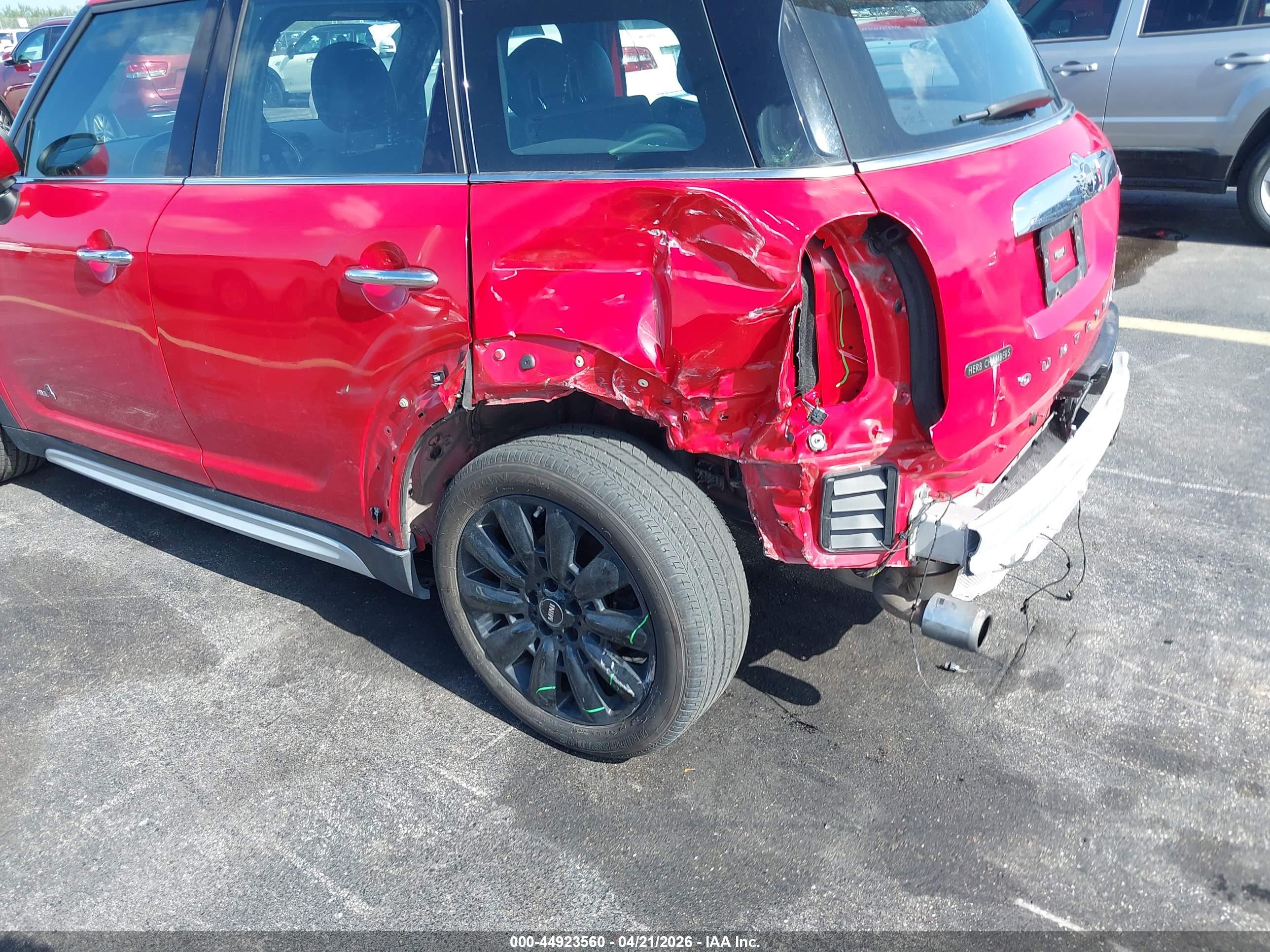 MINI COUNTRYMAN image 6