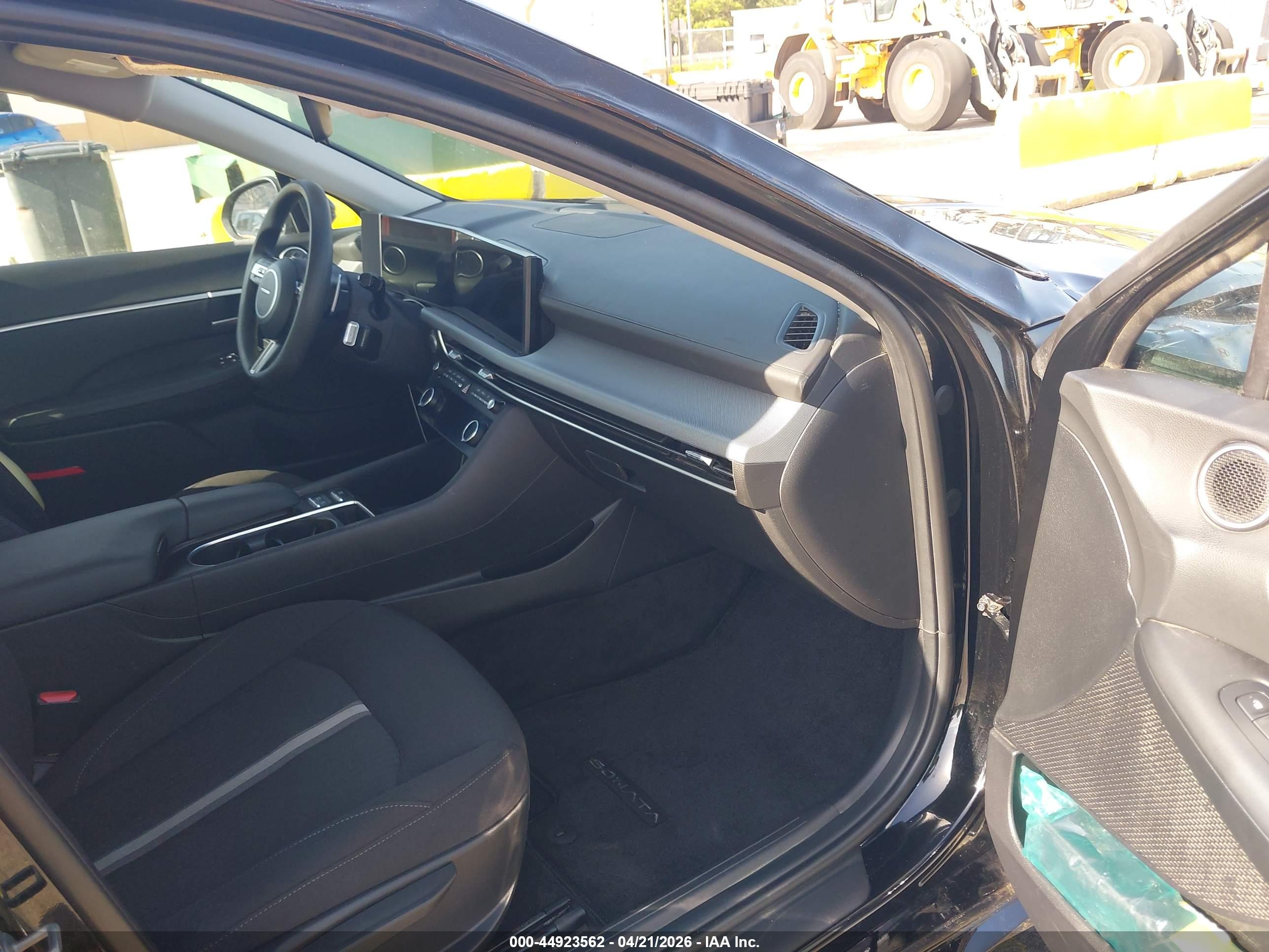 HYUNDAI SONATA image 5