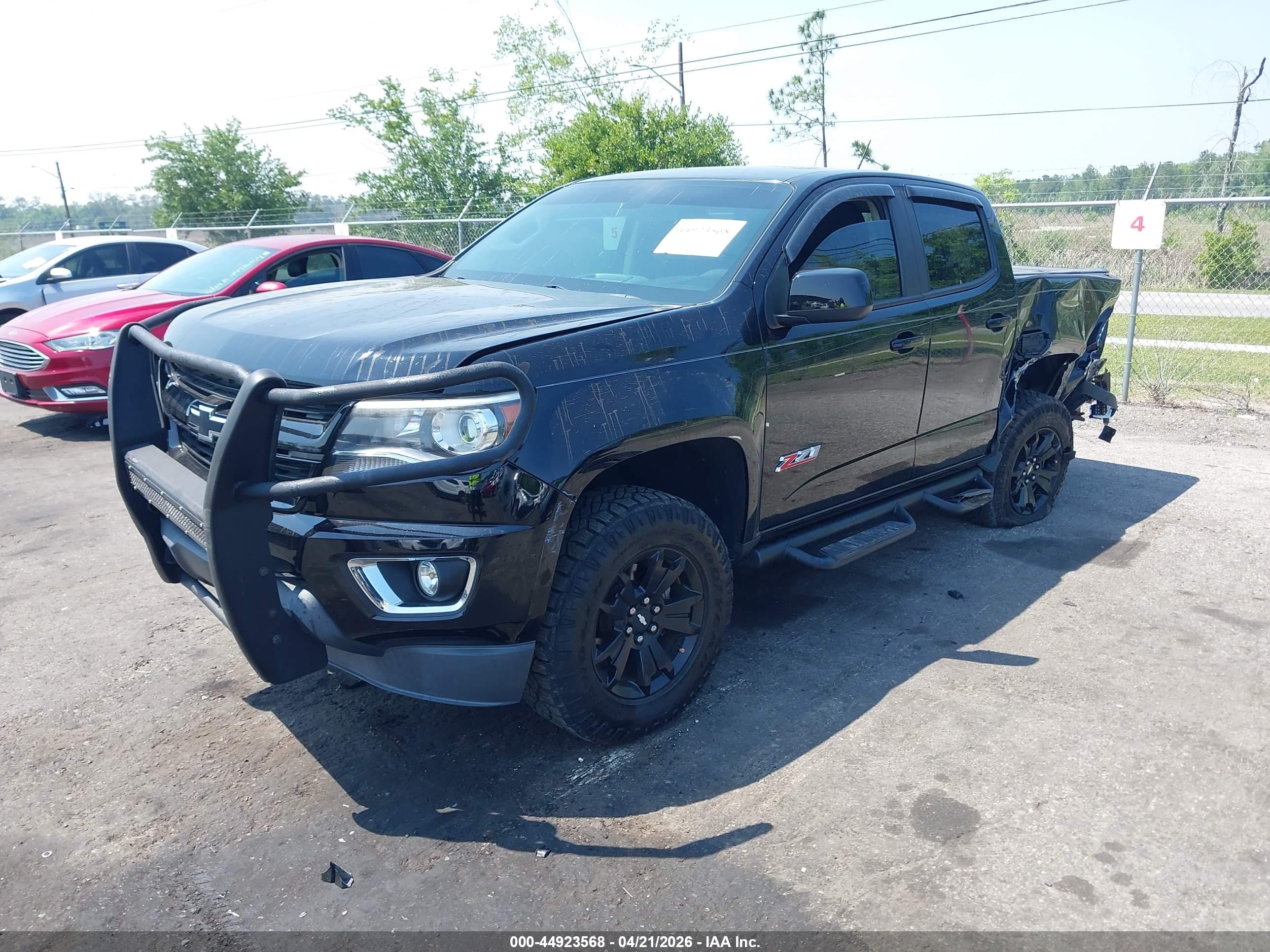 CHEVROLET COLORADO image 2