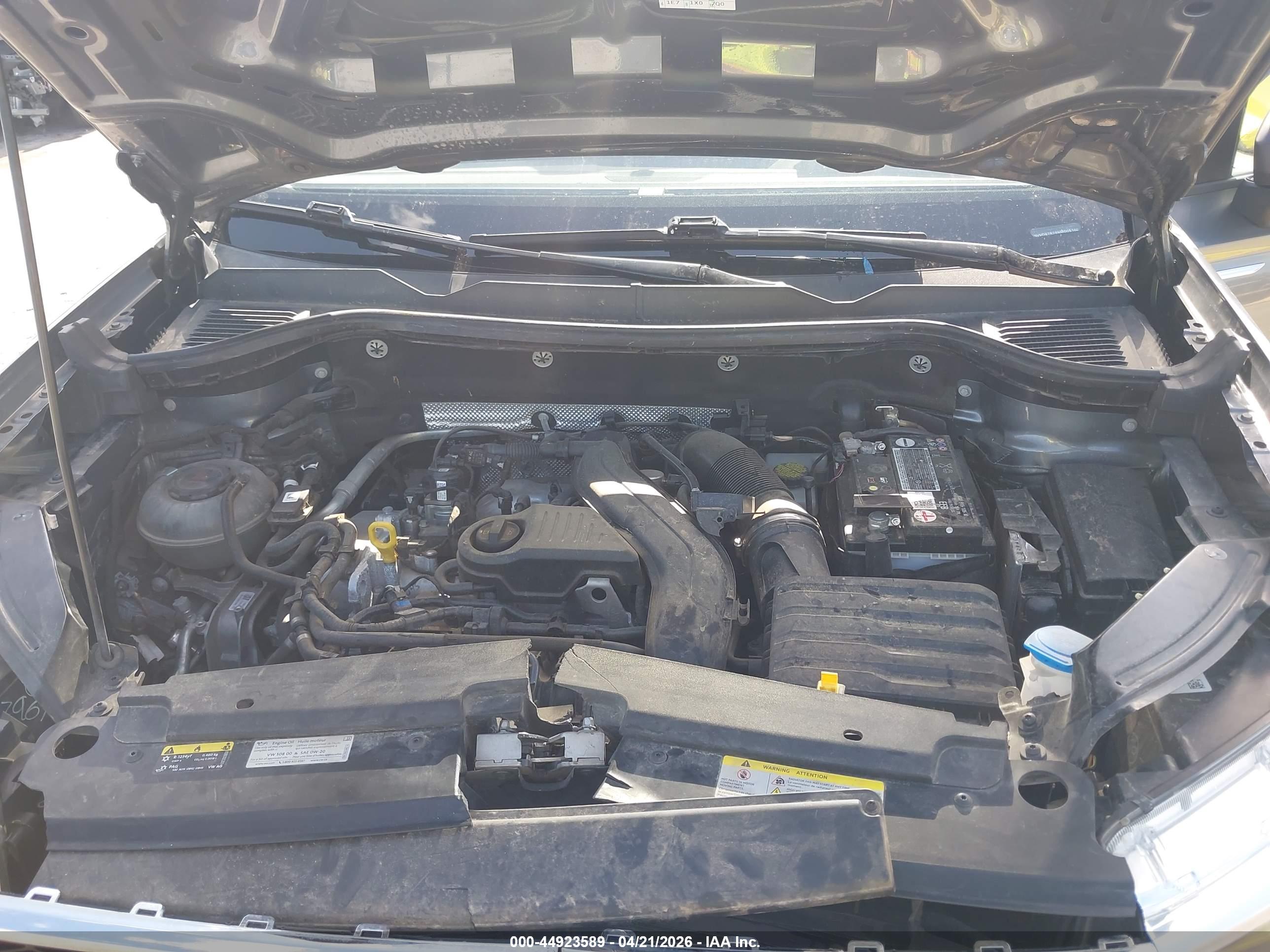 VOLKSWAGEN TAOS image 10