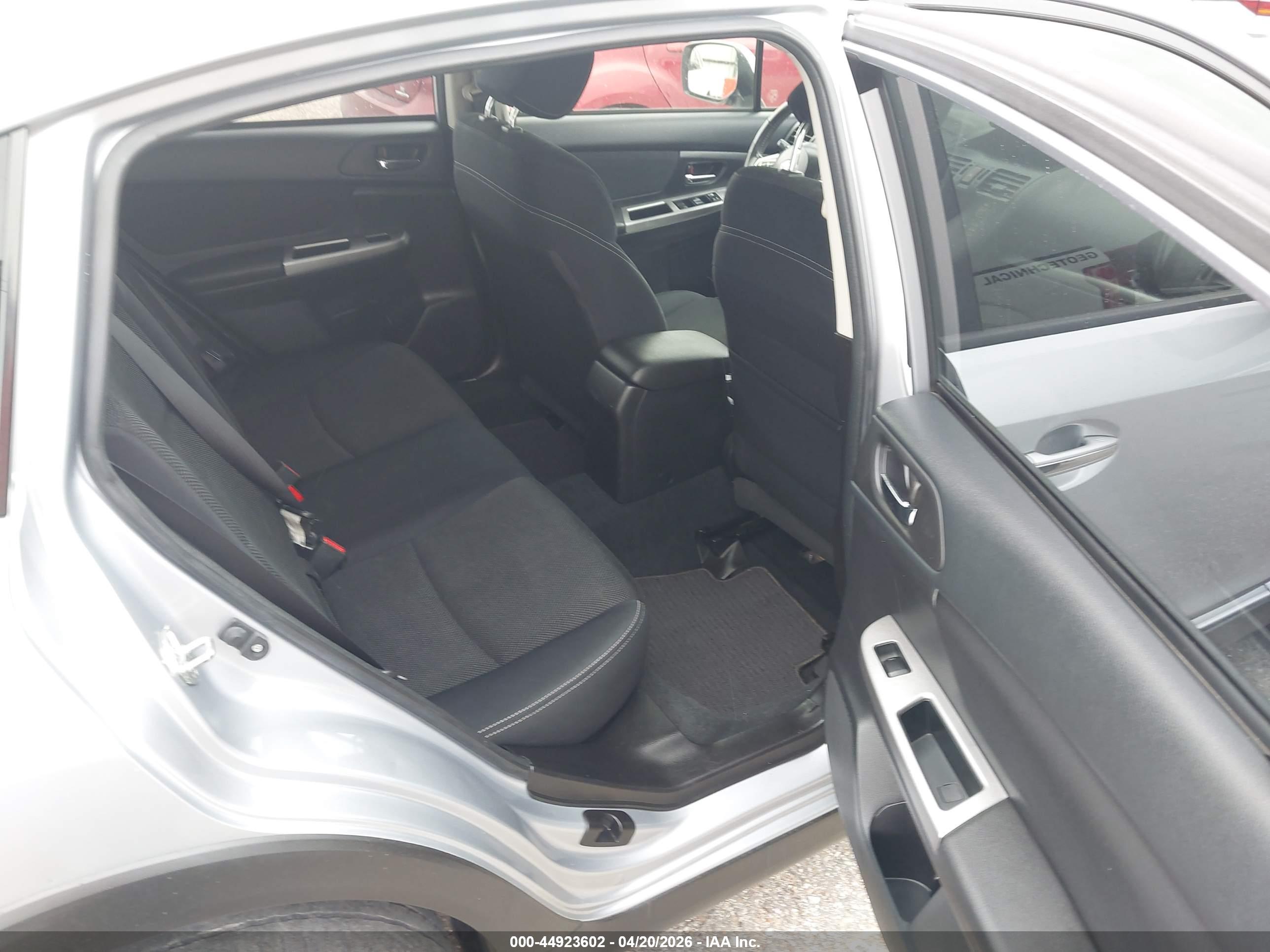 SUBARU XV image 8