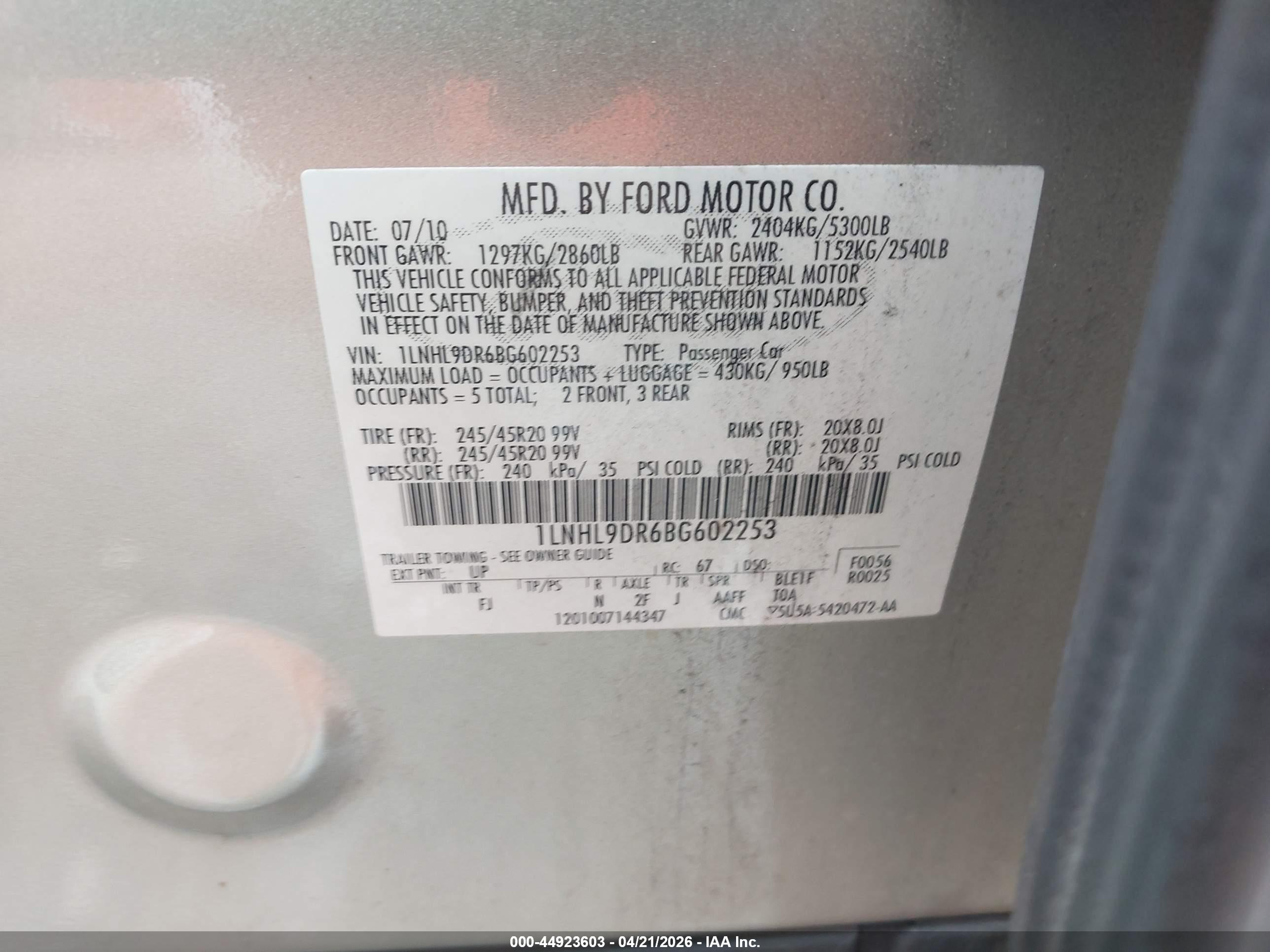 LINCOLN MKS image 9