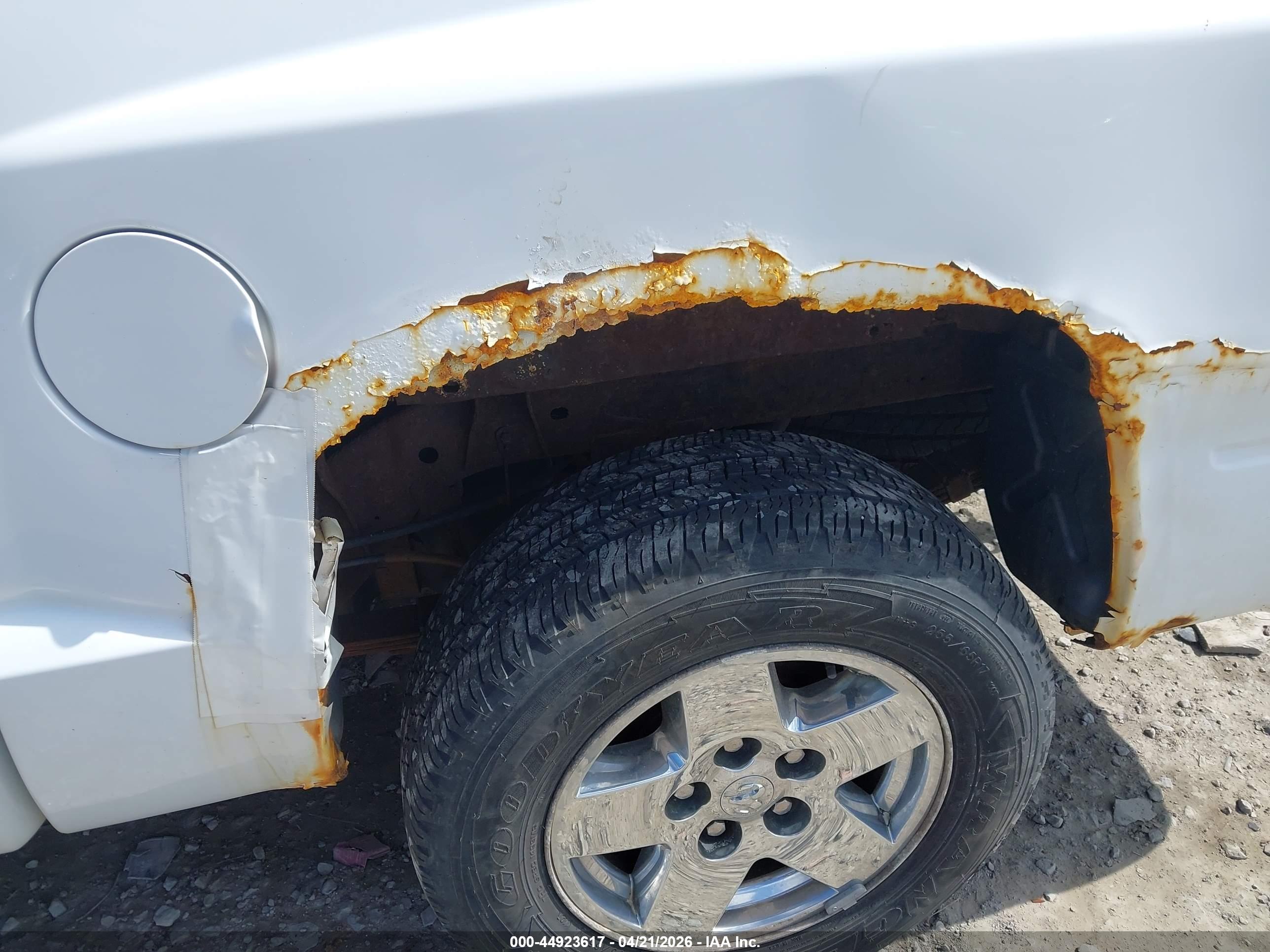 DODGE DAKOTA image 6