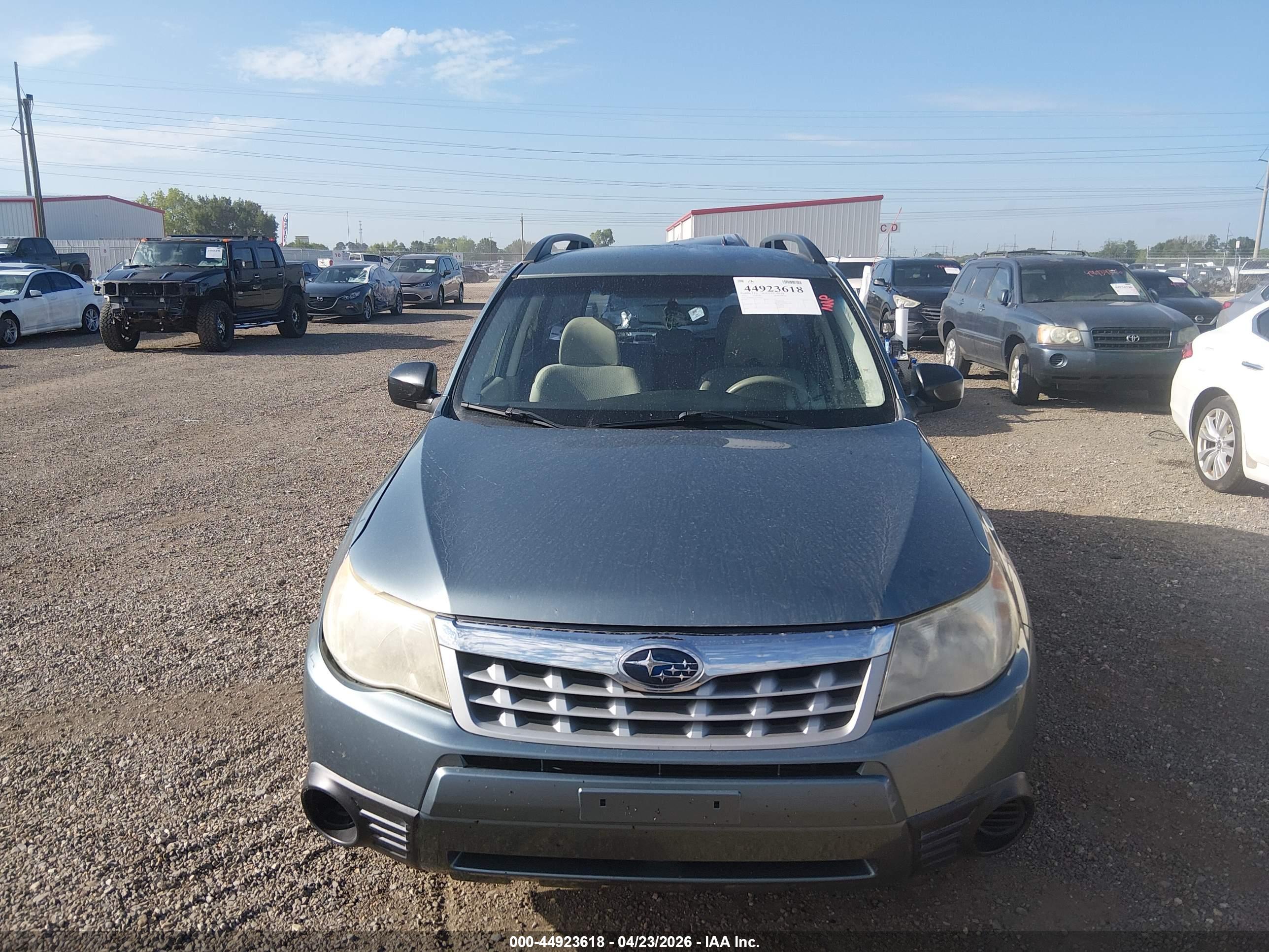 SUBARU FORESTER image 6